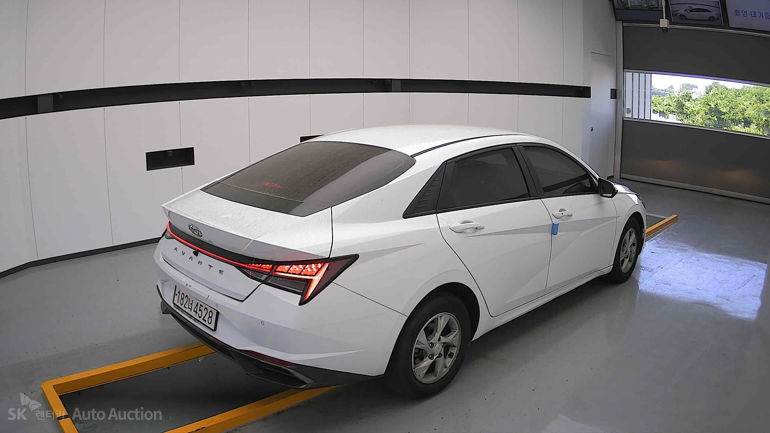 2021 - hyundai avante