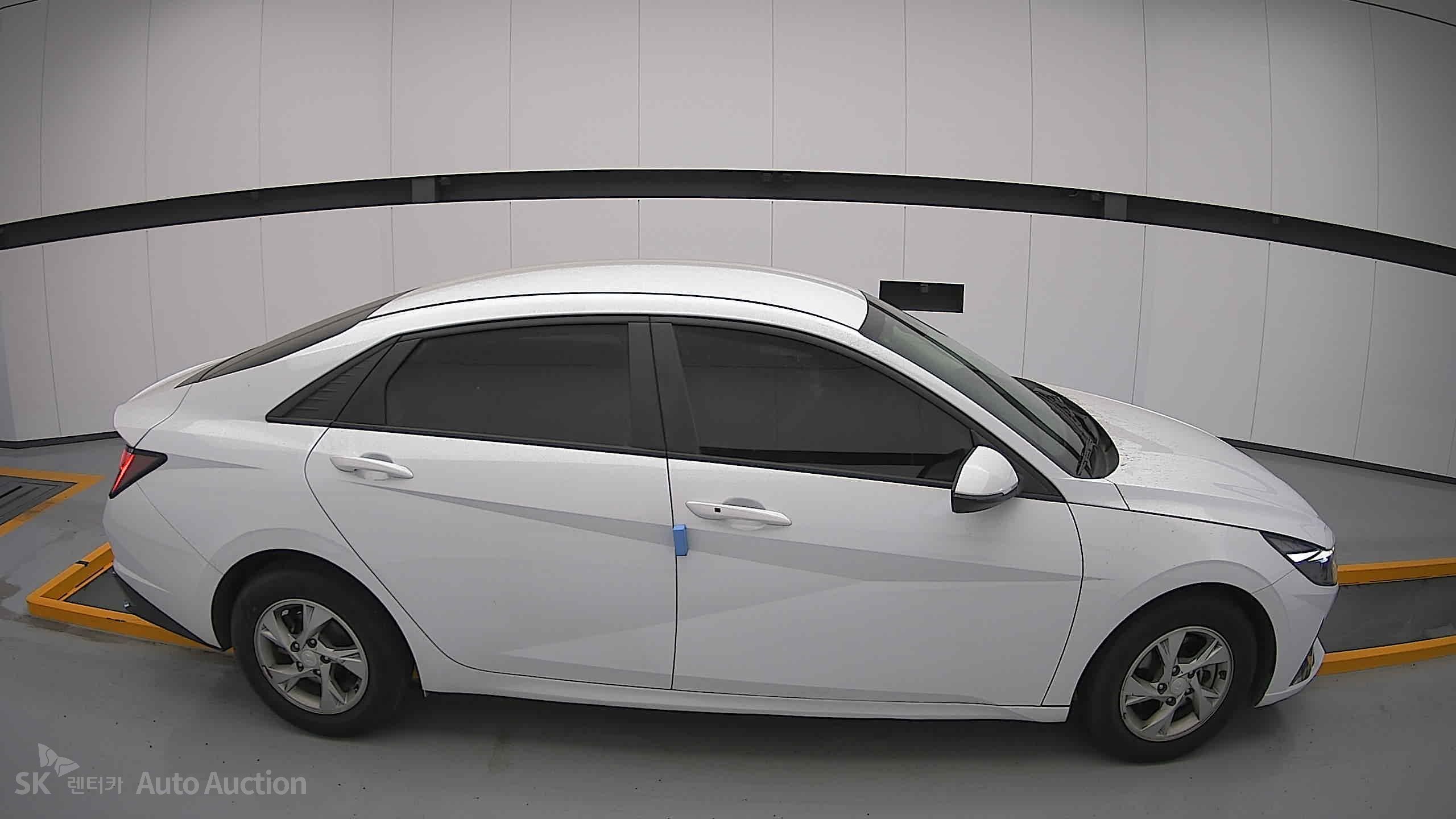 2021 - hyundai avante