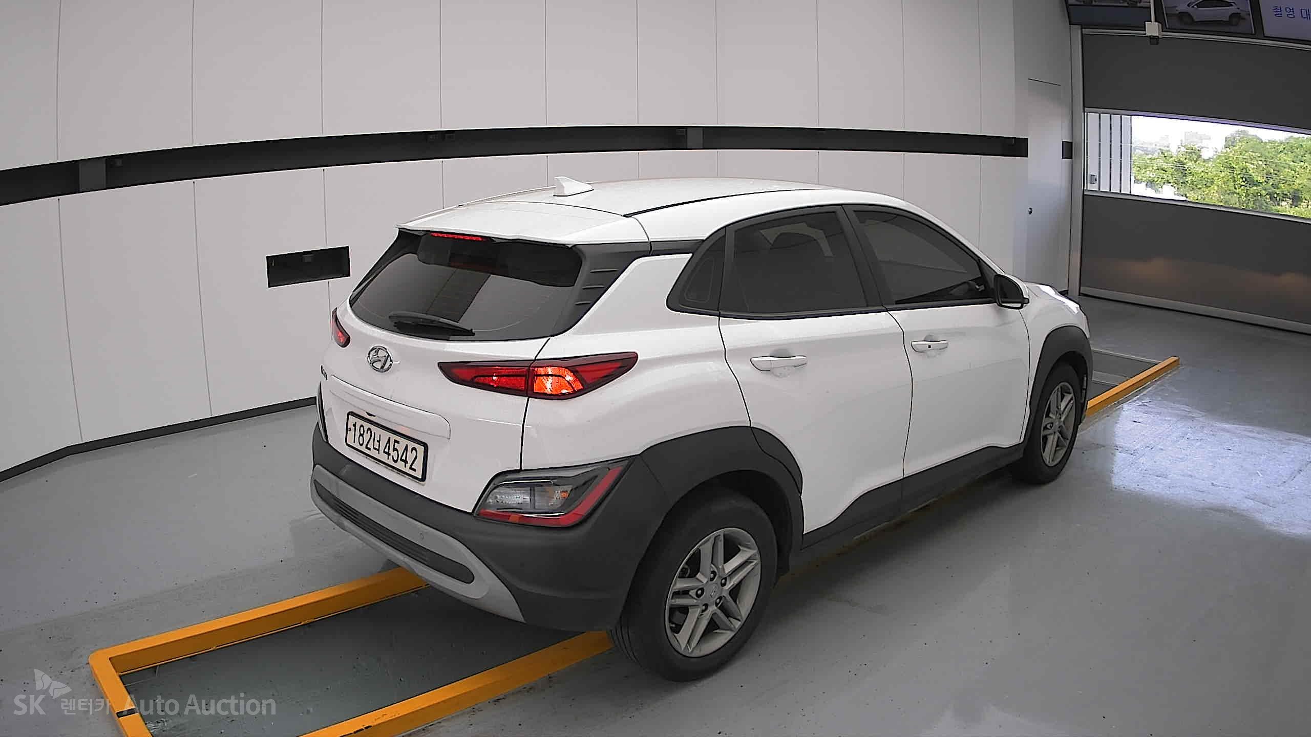 2021 - hyundai kona