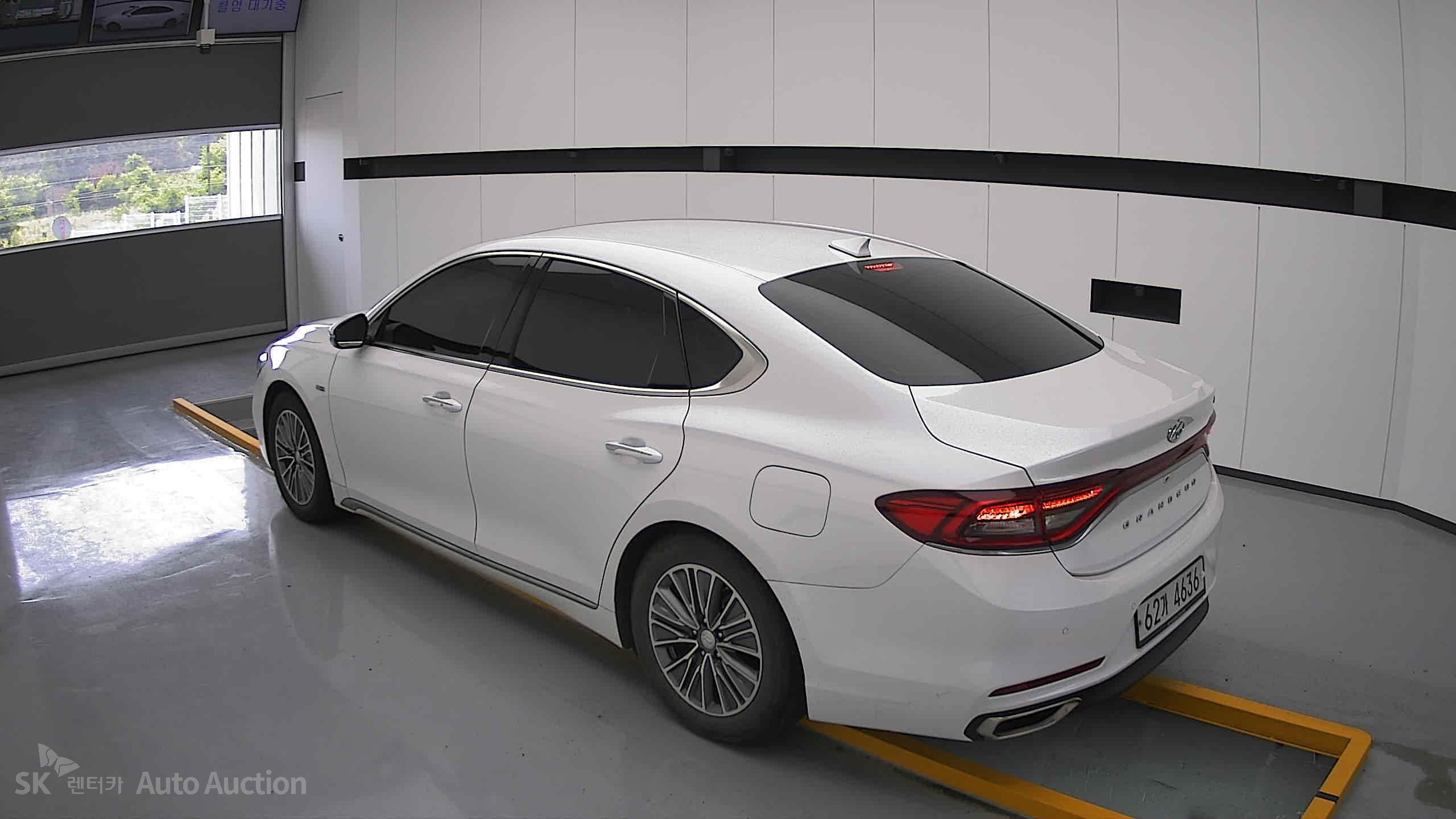 2019 - hyundai grandeur