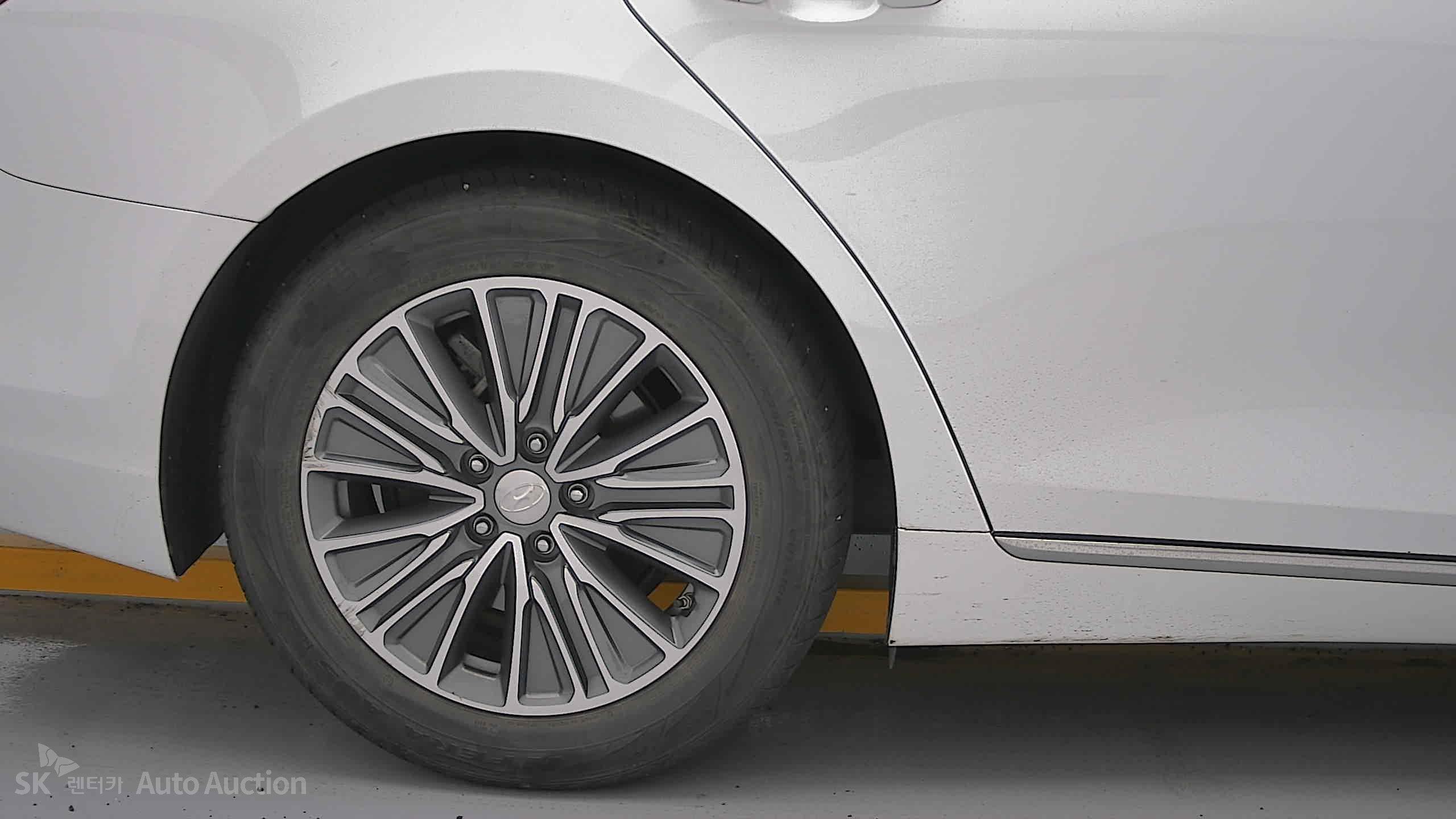 2019 - hyundai grandeur