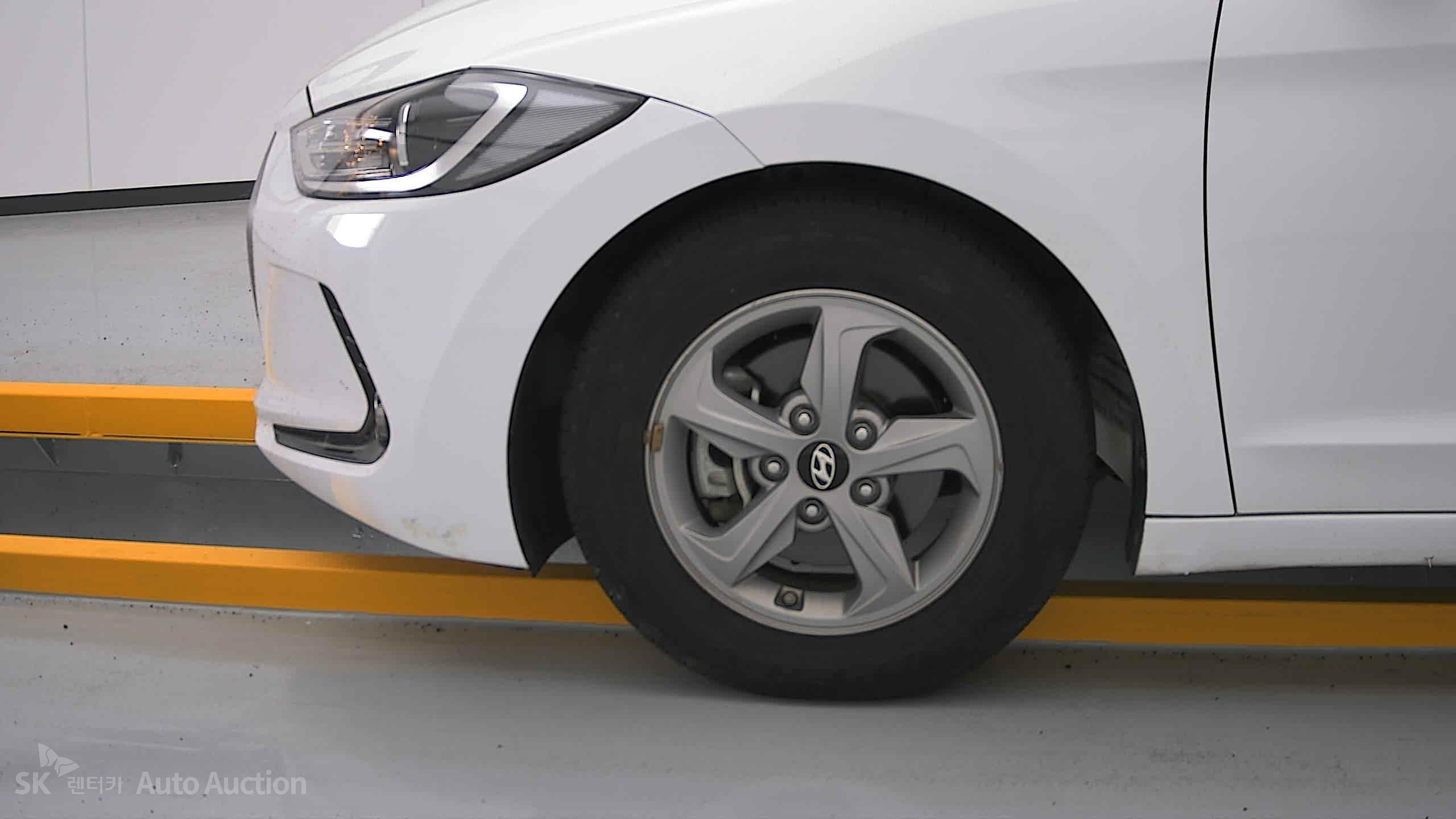 2018 - hyundai avante ad