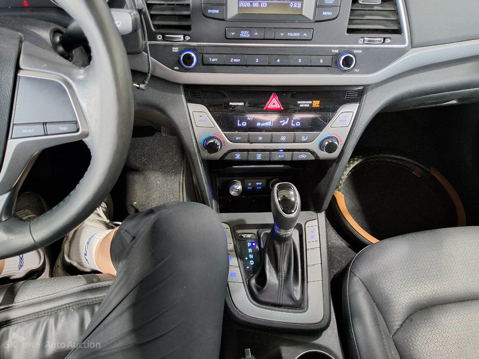 2018 - hyundai avante ad