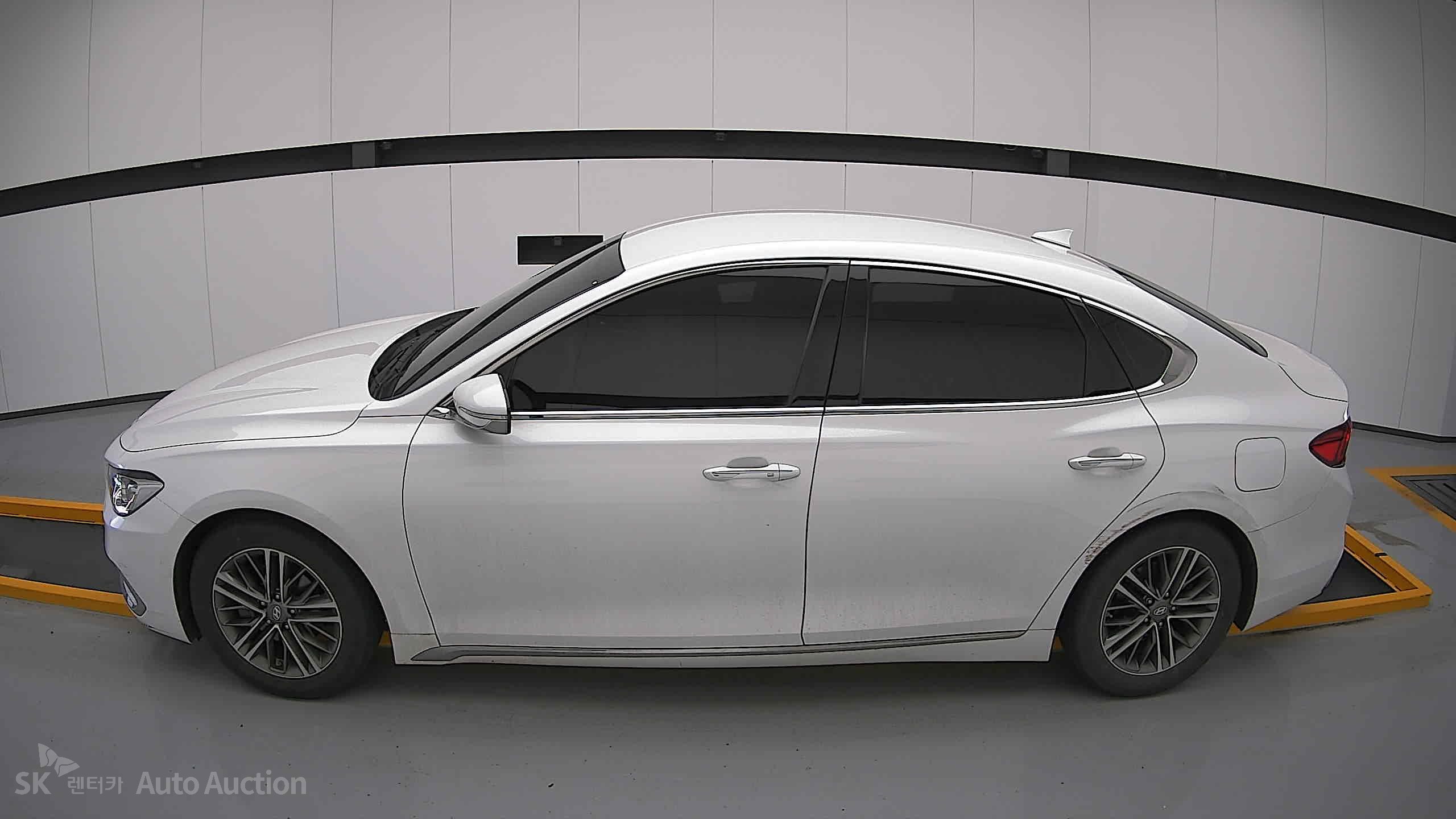 2018 - hyundai grandeur