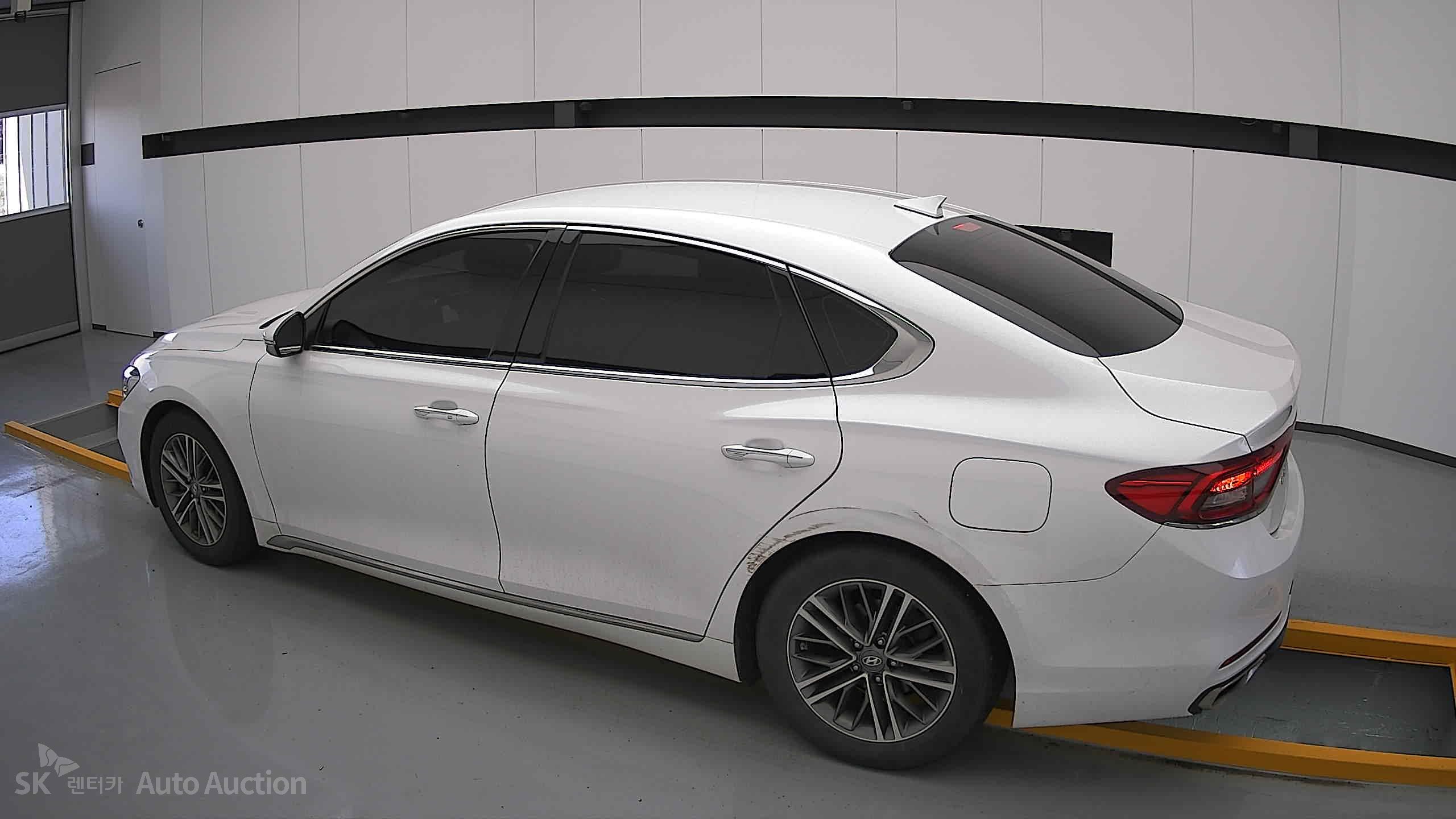 2018 - hyundai grandeur