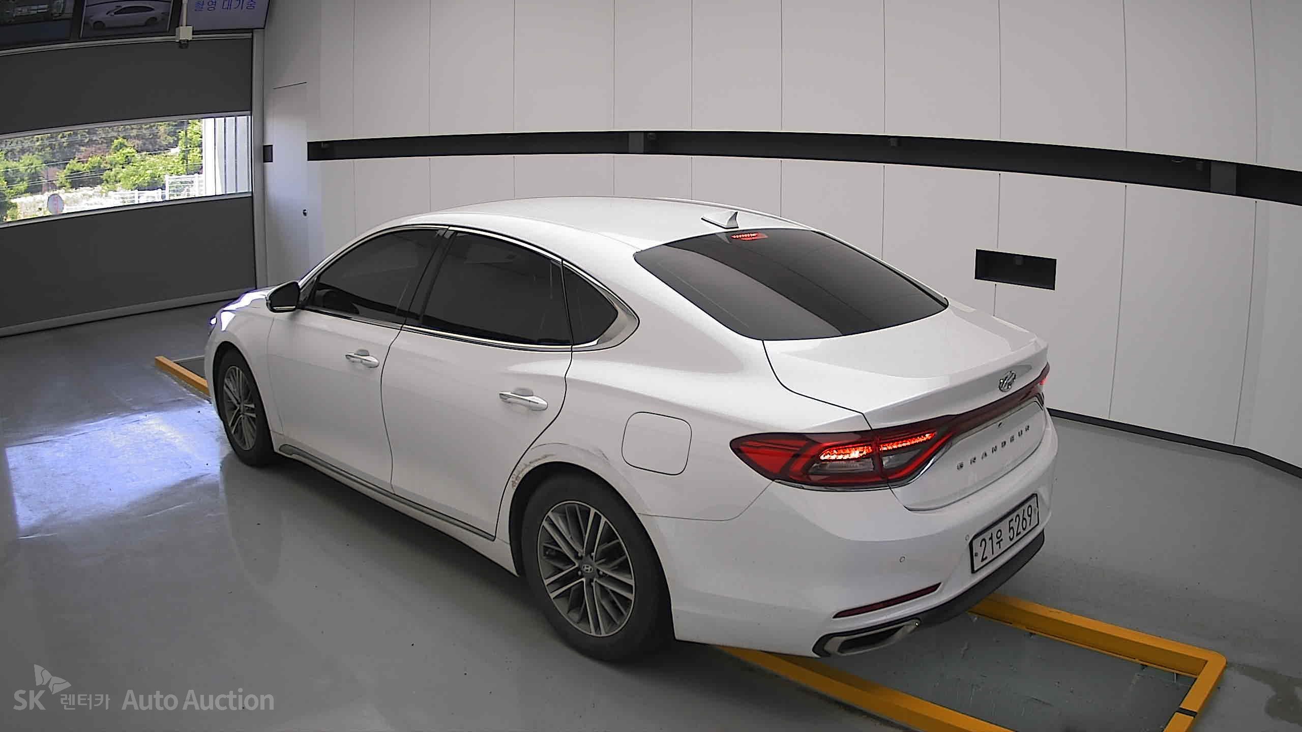 2018 - hyundai grandeur