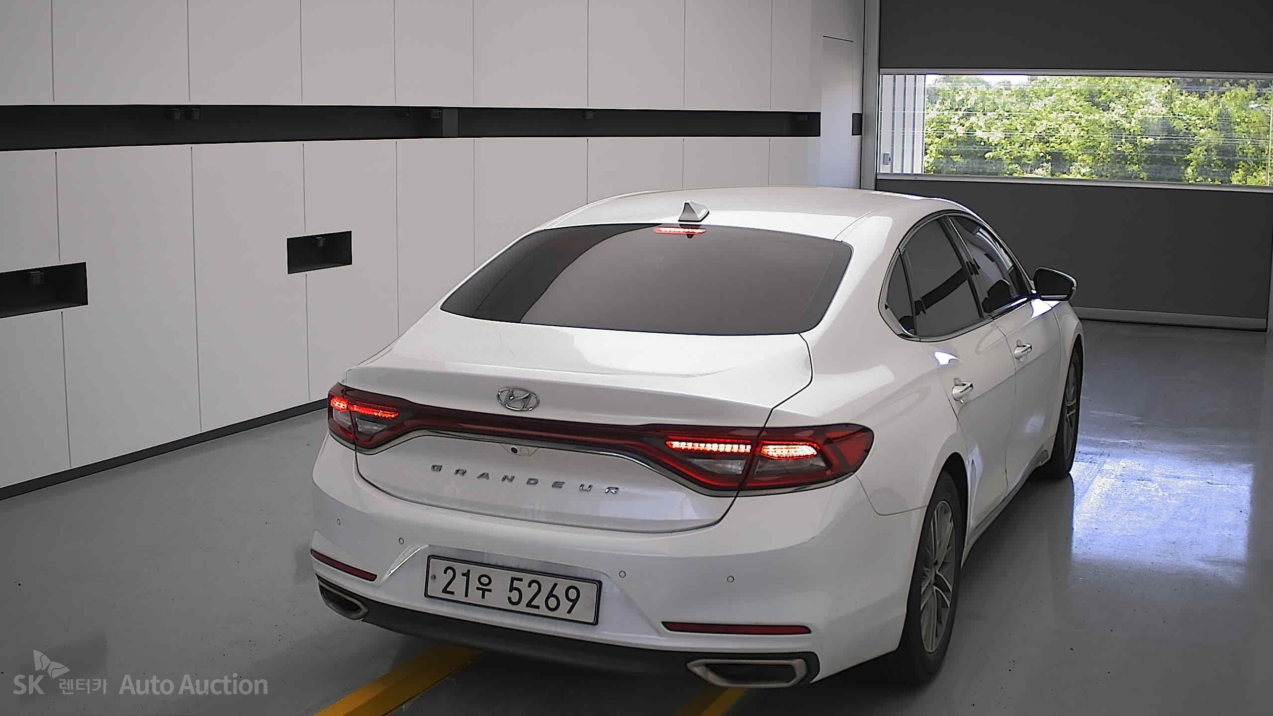 2018 - hyundai grandeur