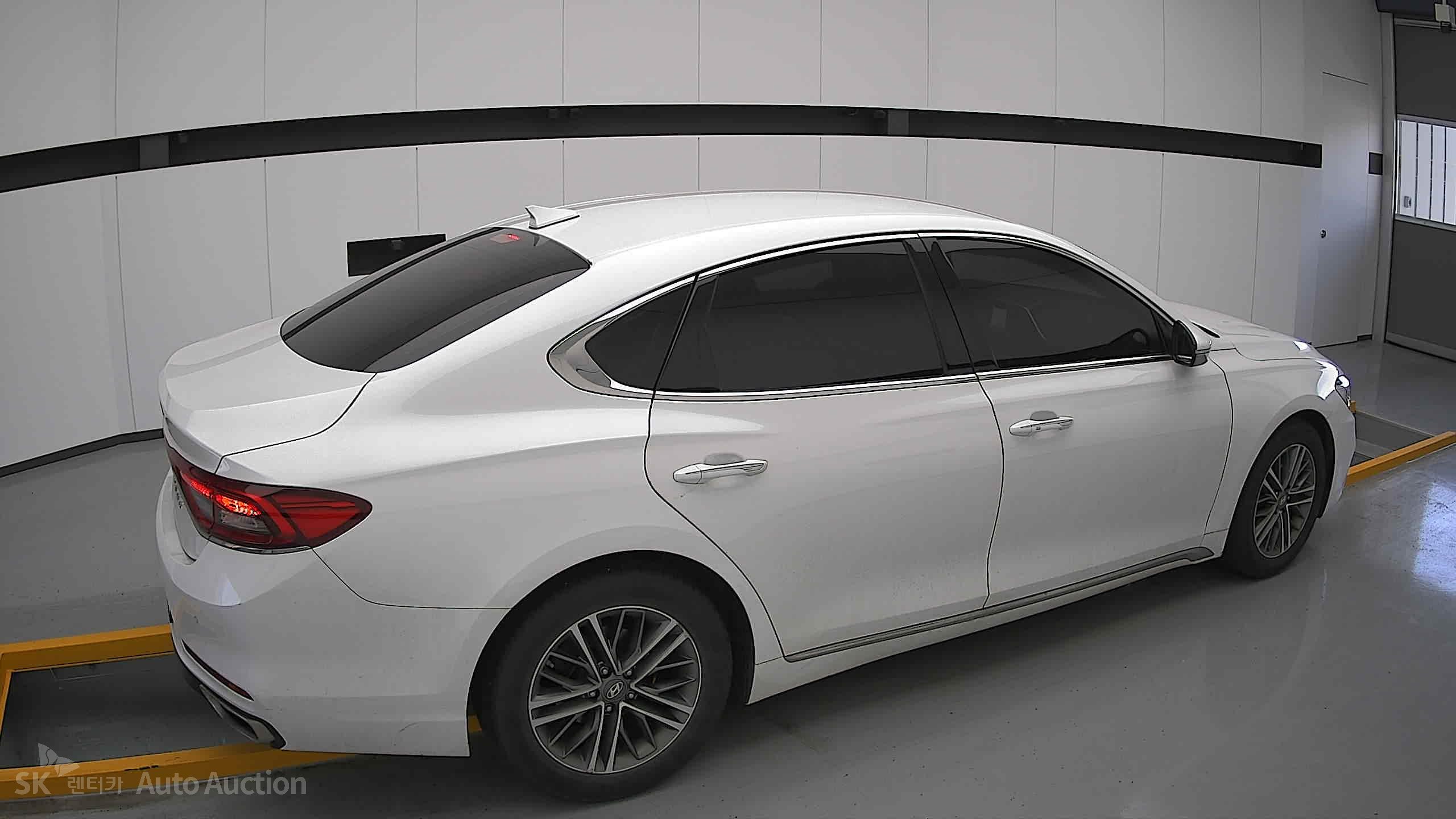 2018 - hyundai grandeur