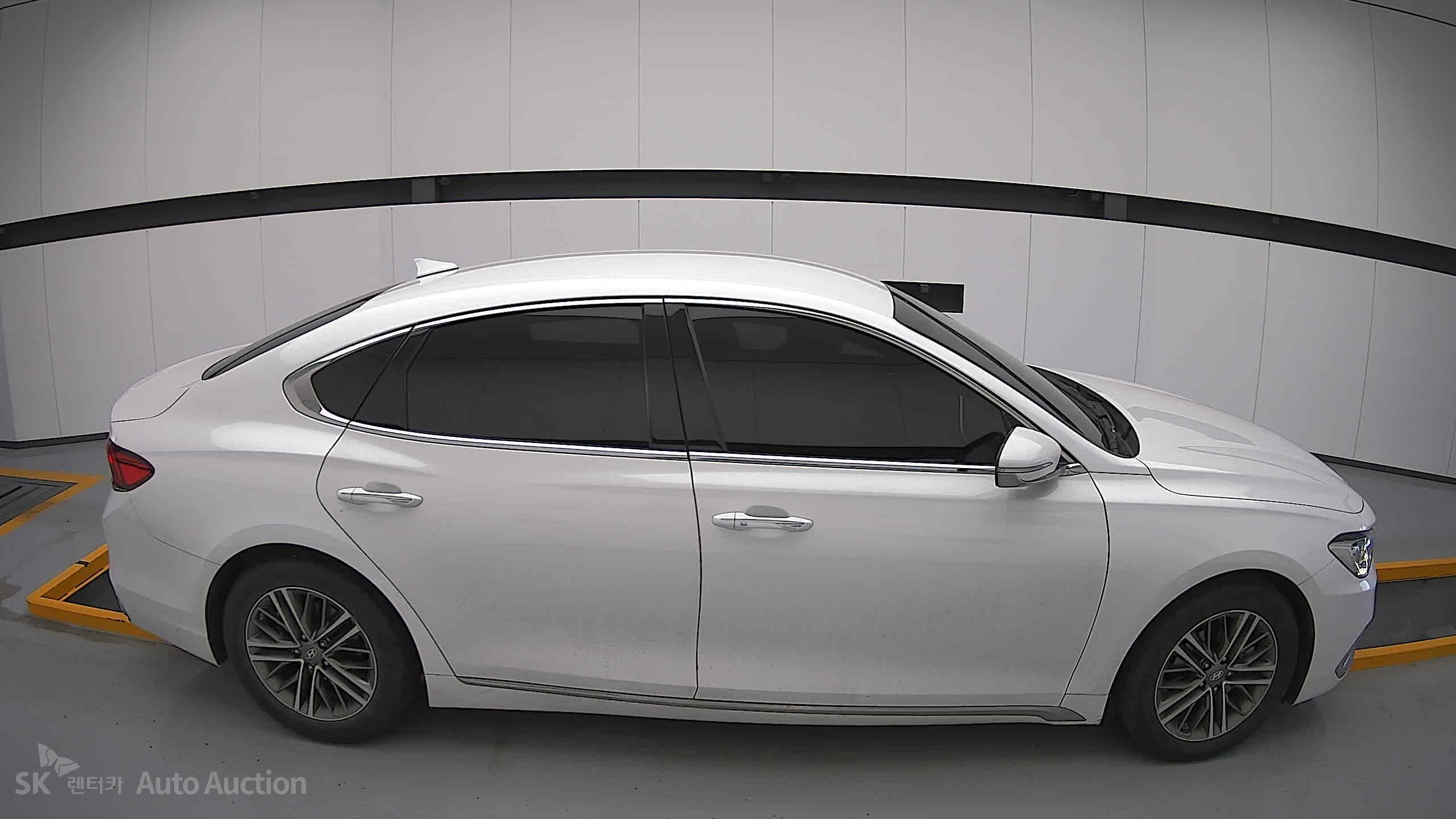 2018 - hyundai grandeur