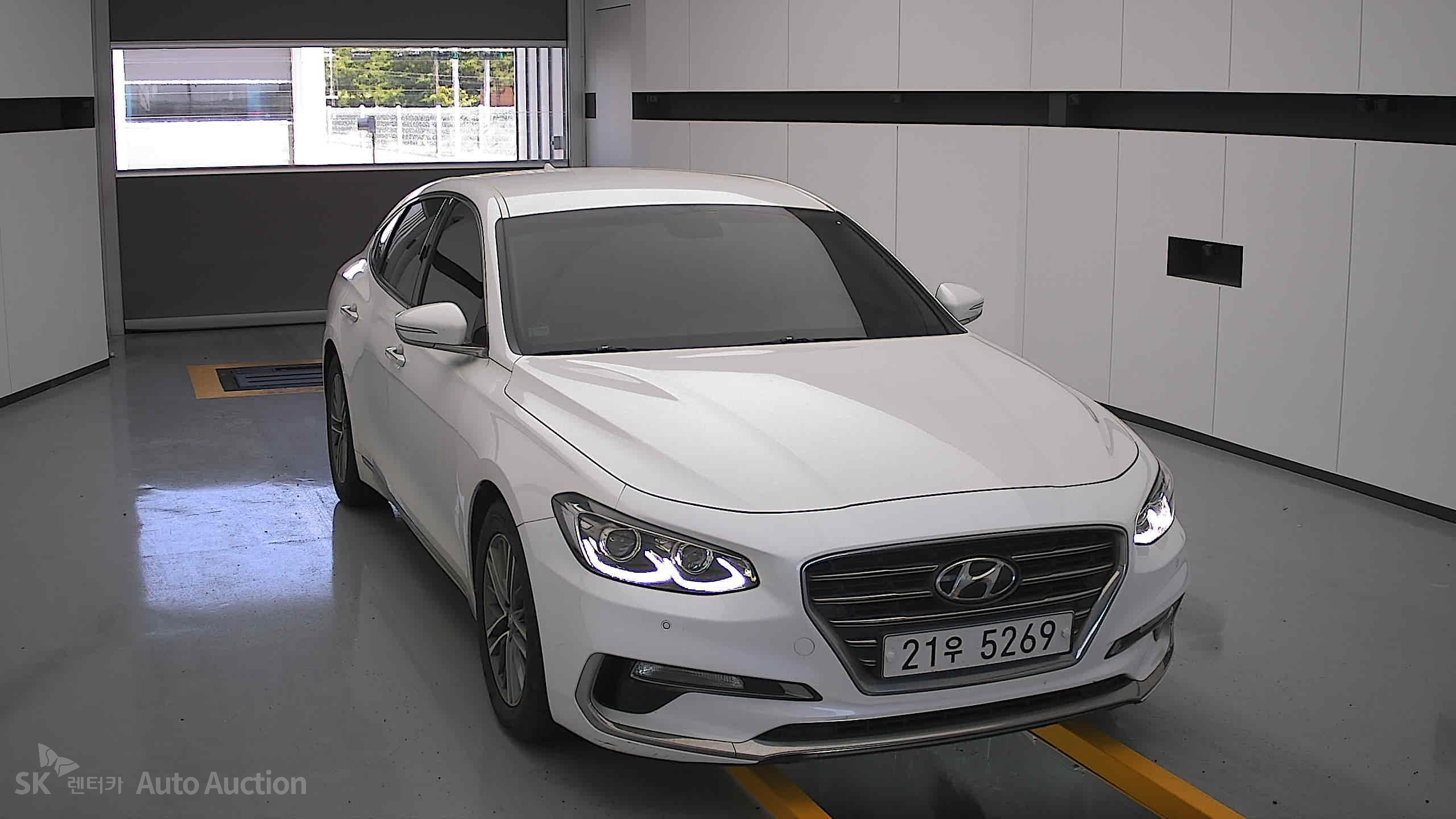 2018 - hyundai grandeur