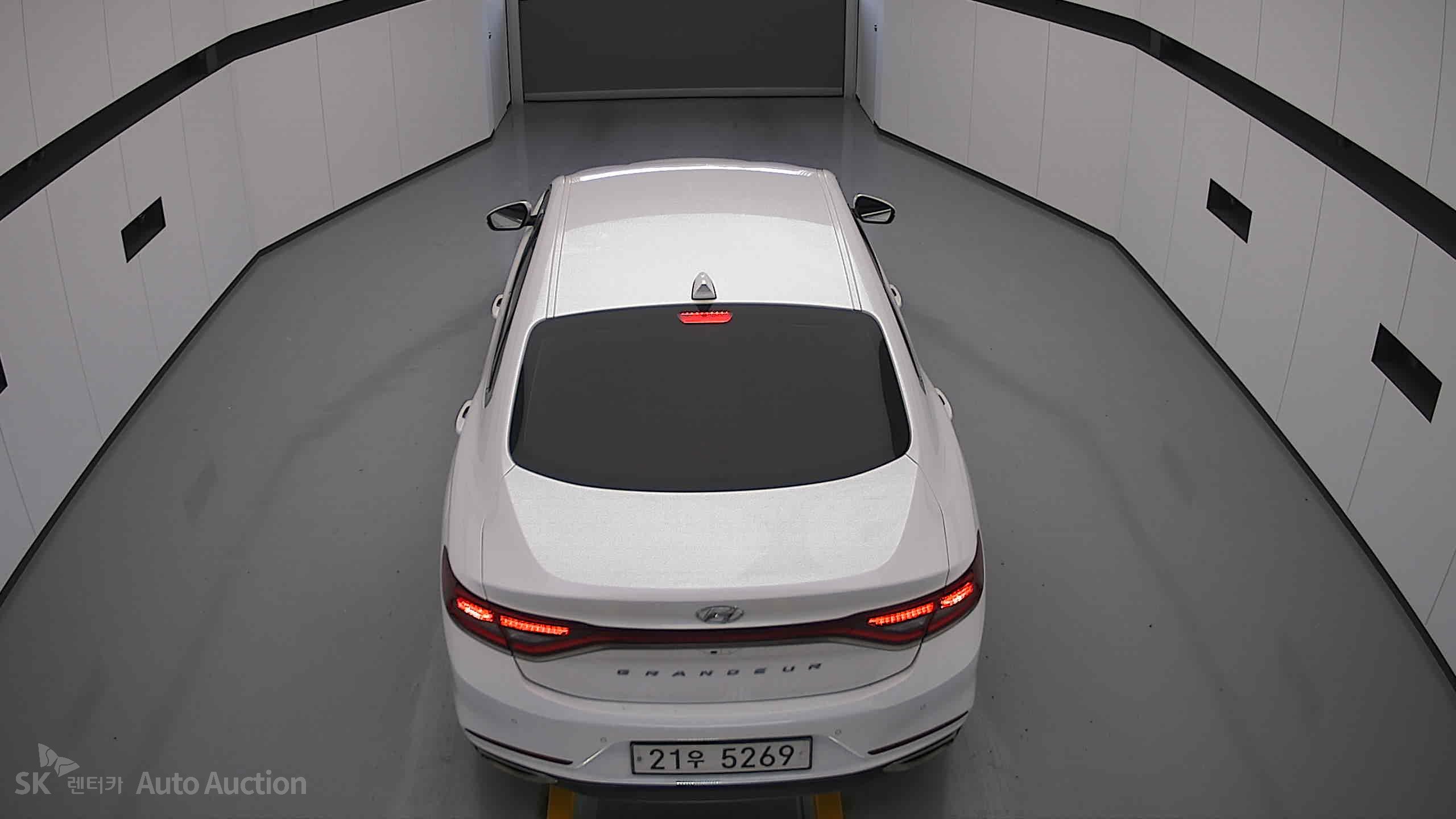 2018 - hyundai grandeur