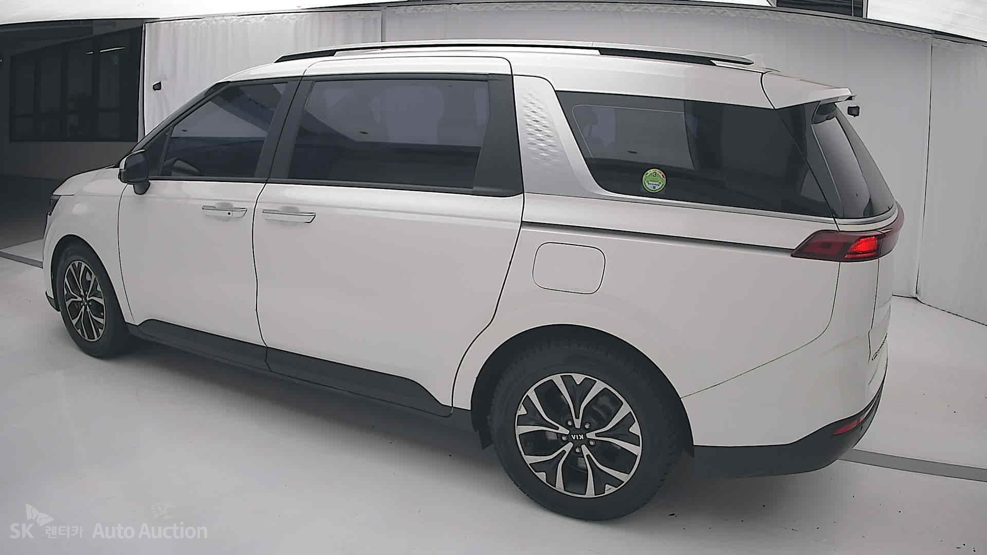 2021 - kia carnival
