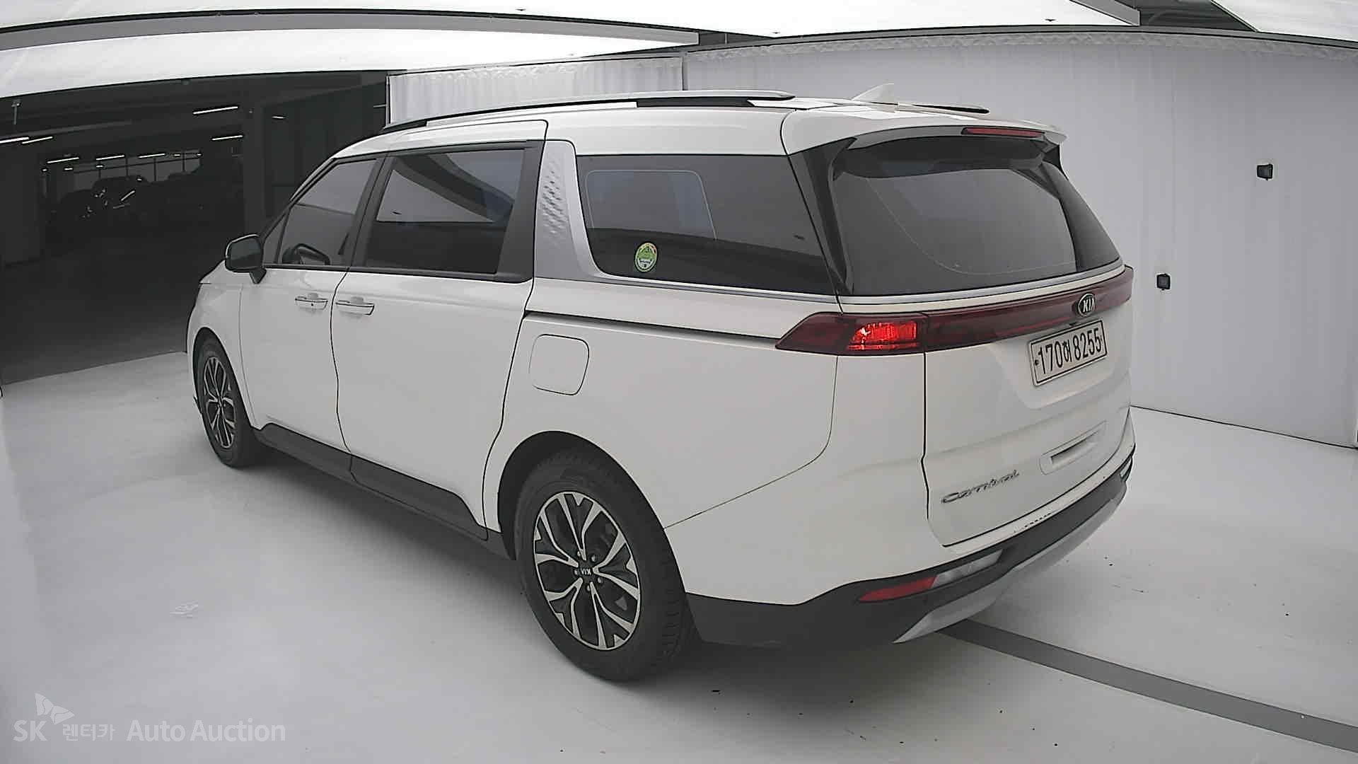 2021 - kia carnival