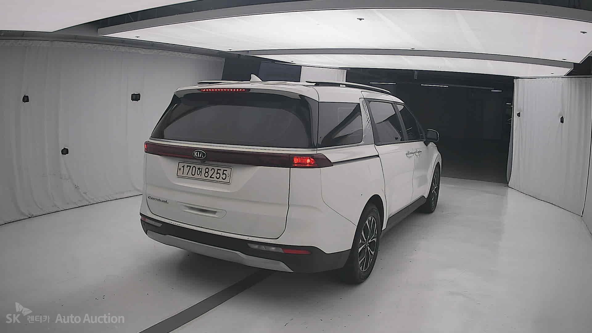 2021 - kia carnival