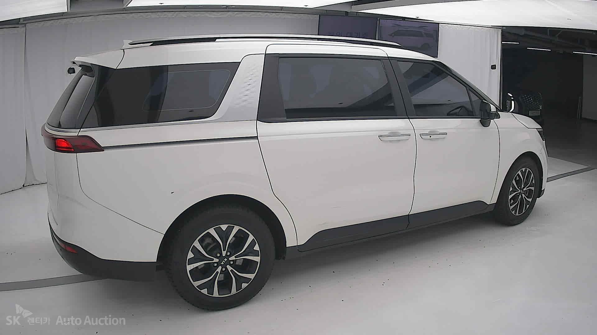 2021 - kia carnival