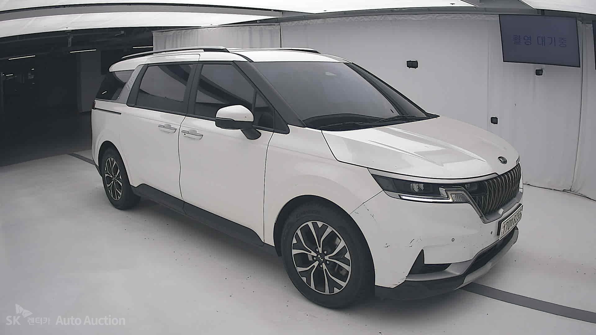 2021 - kia carnival