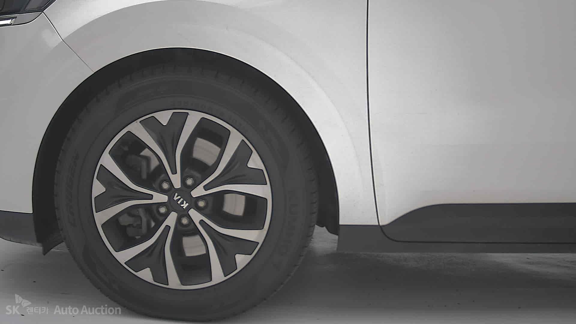 2021 - kia carnival