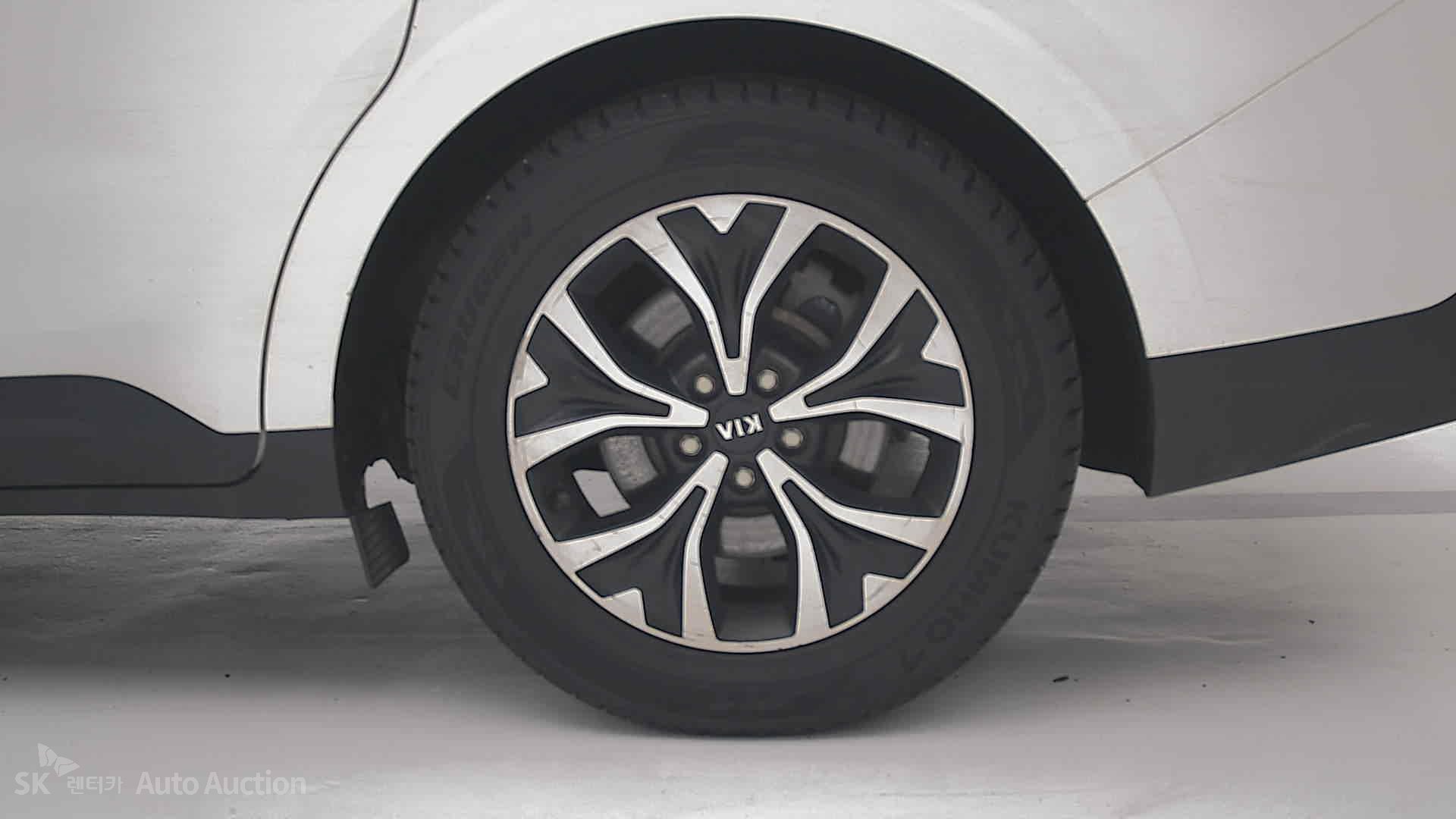 2021 - kia carnival