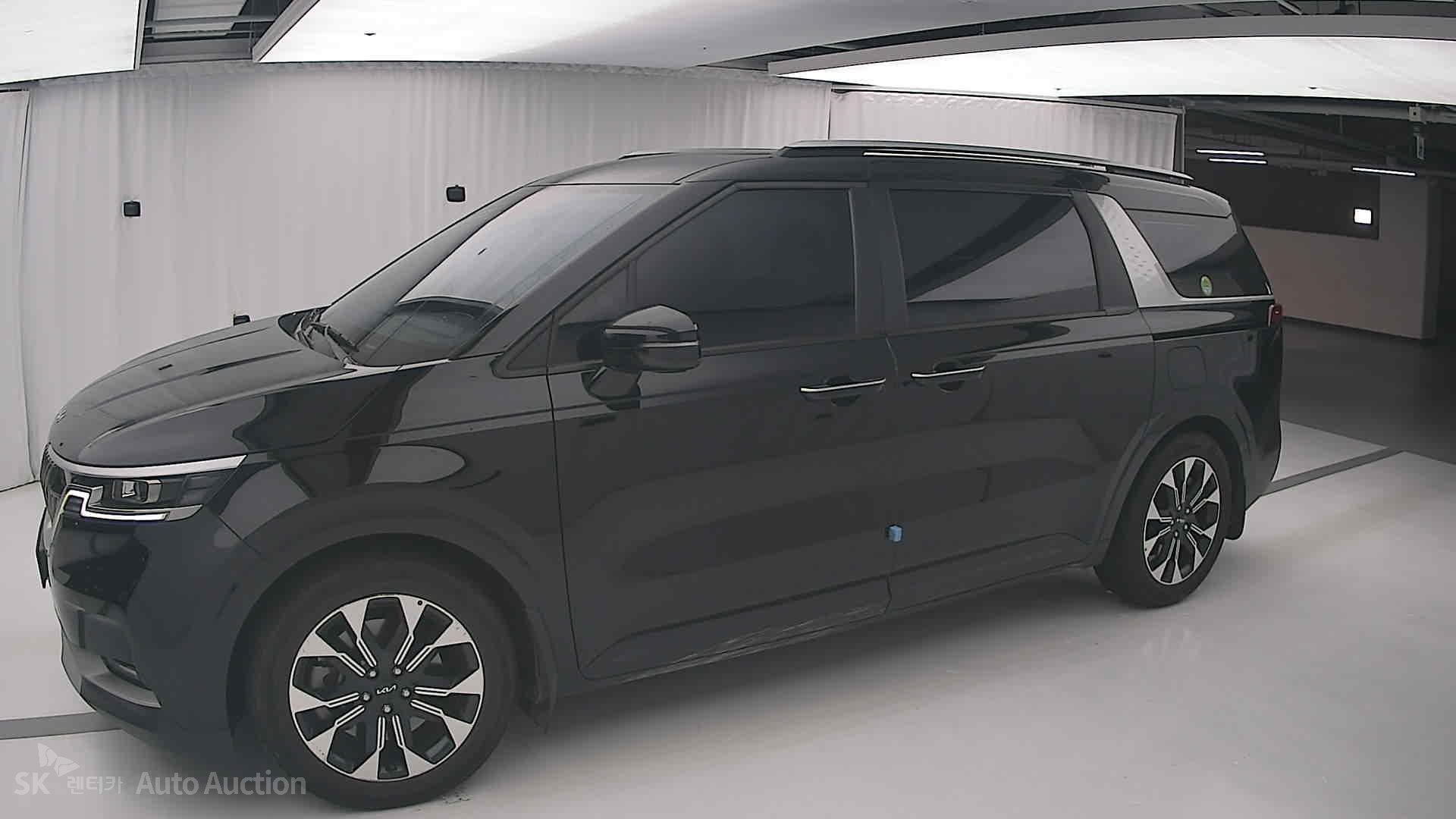 2023 - kia carnival