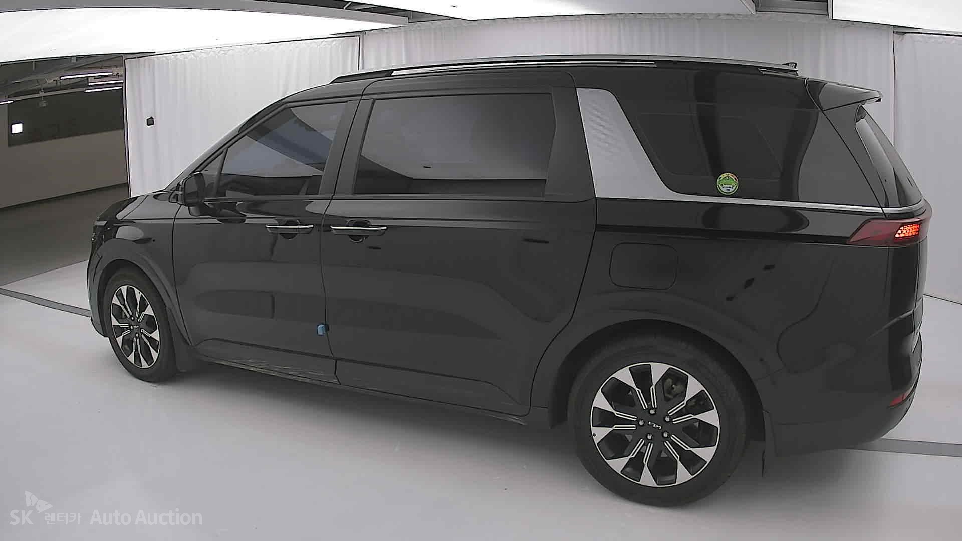 2023 - kia carnival