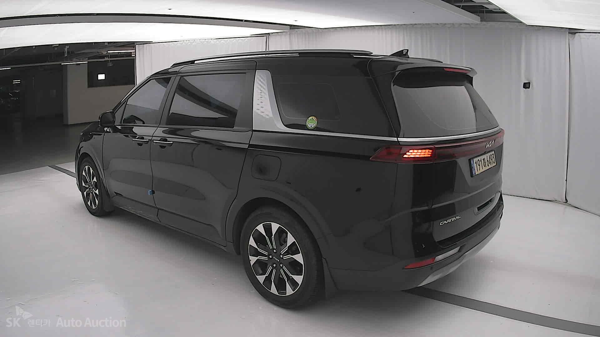 2023 - kia carnival