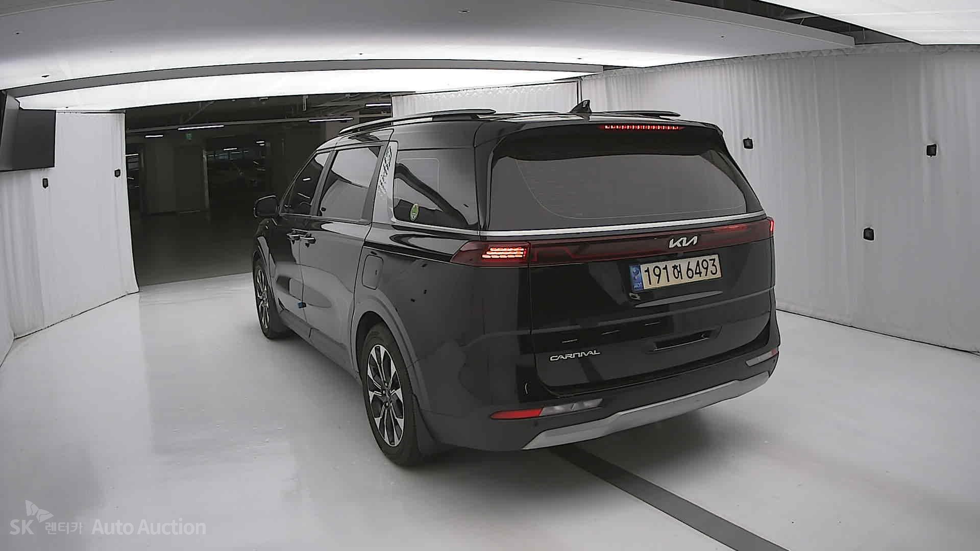 2023 - kia carnival
