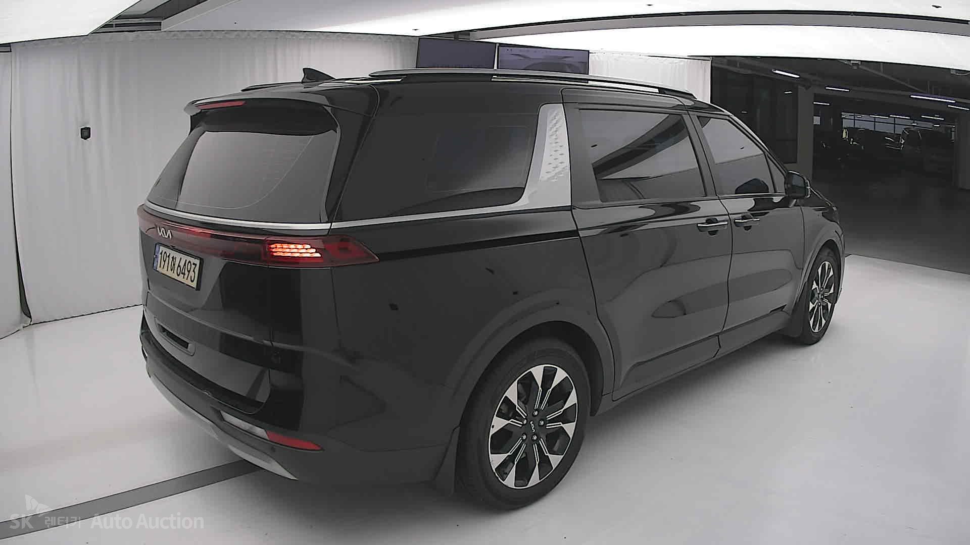 2023 - kia carnival