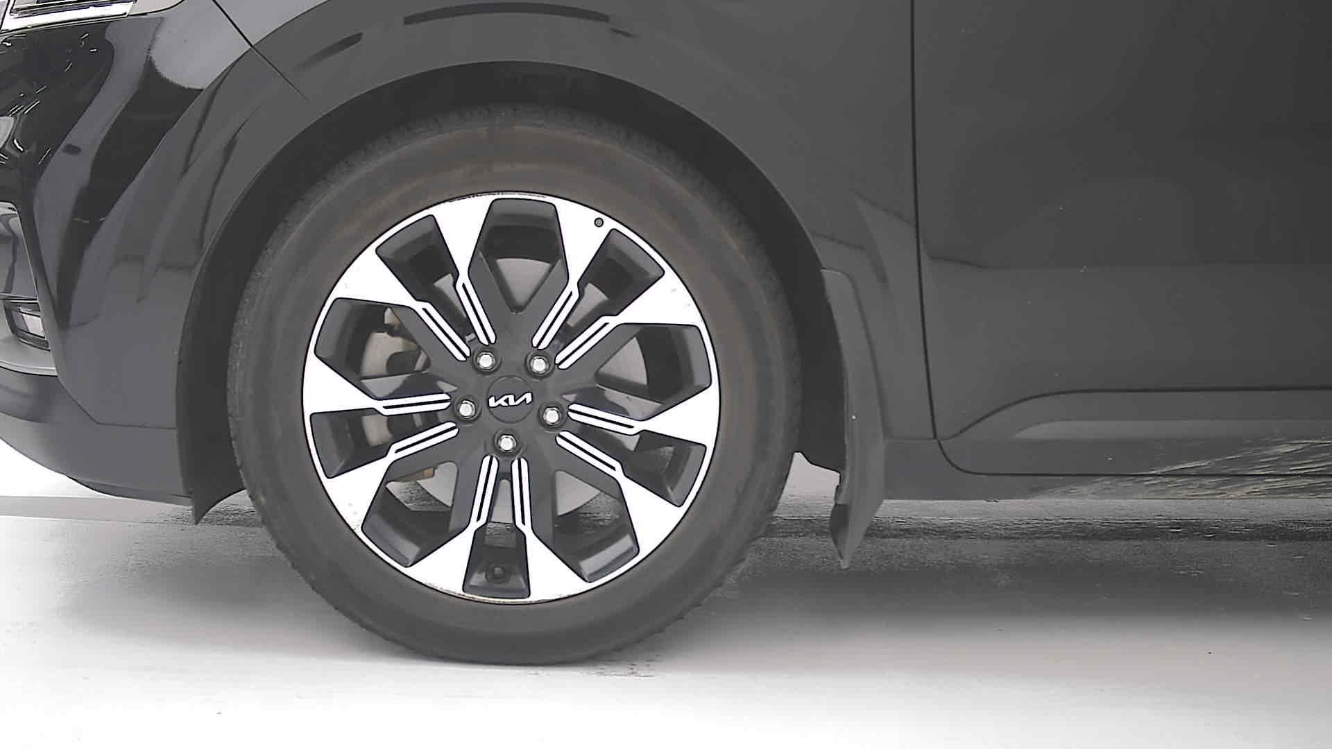 2023 - kia carnival