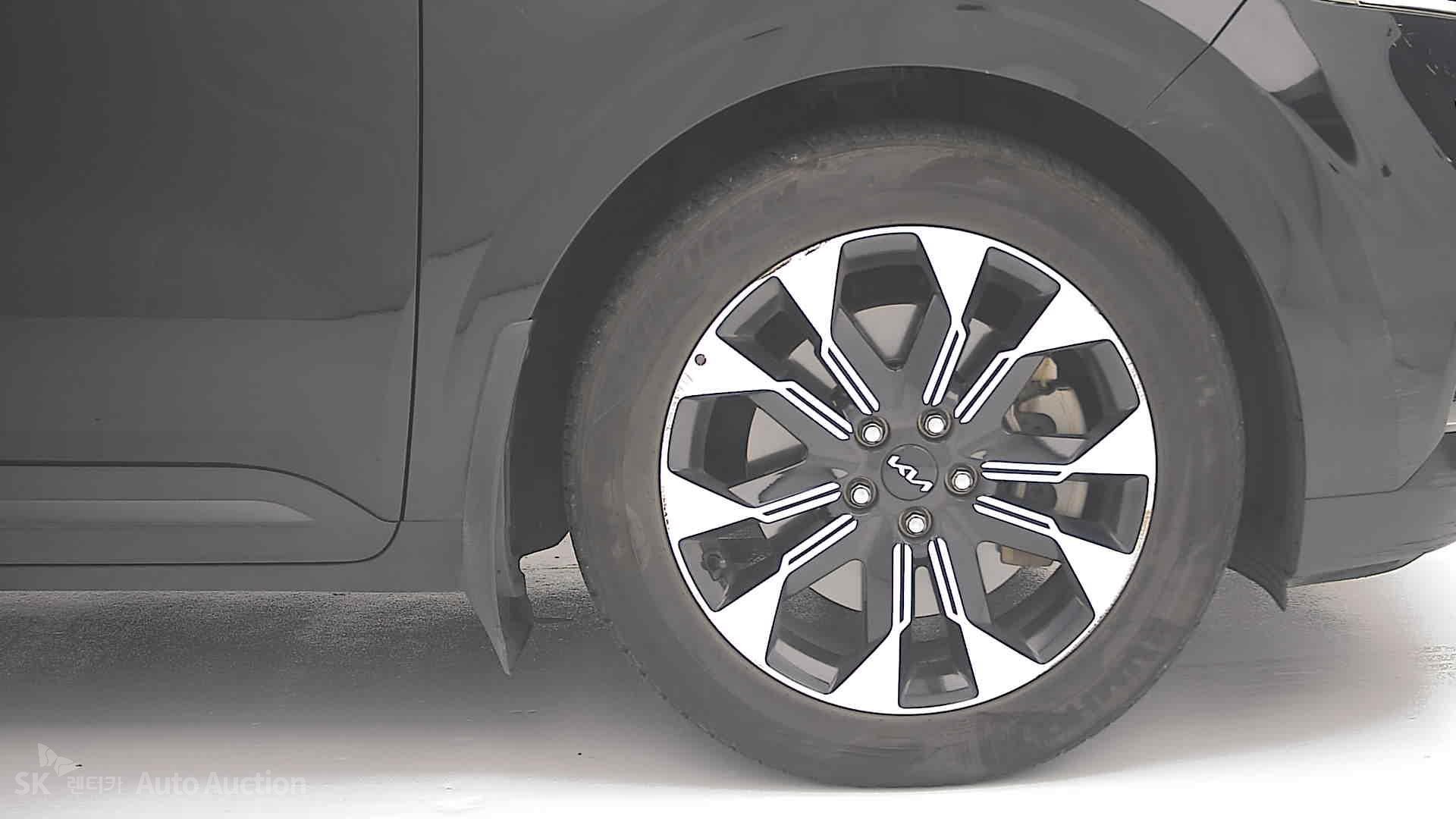 2023 - kia carnival