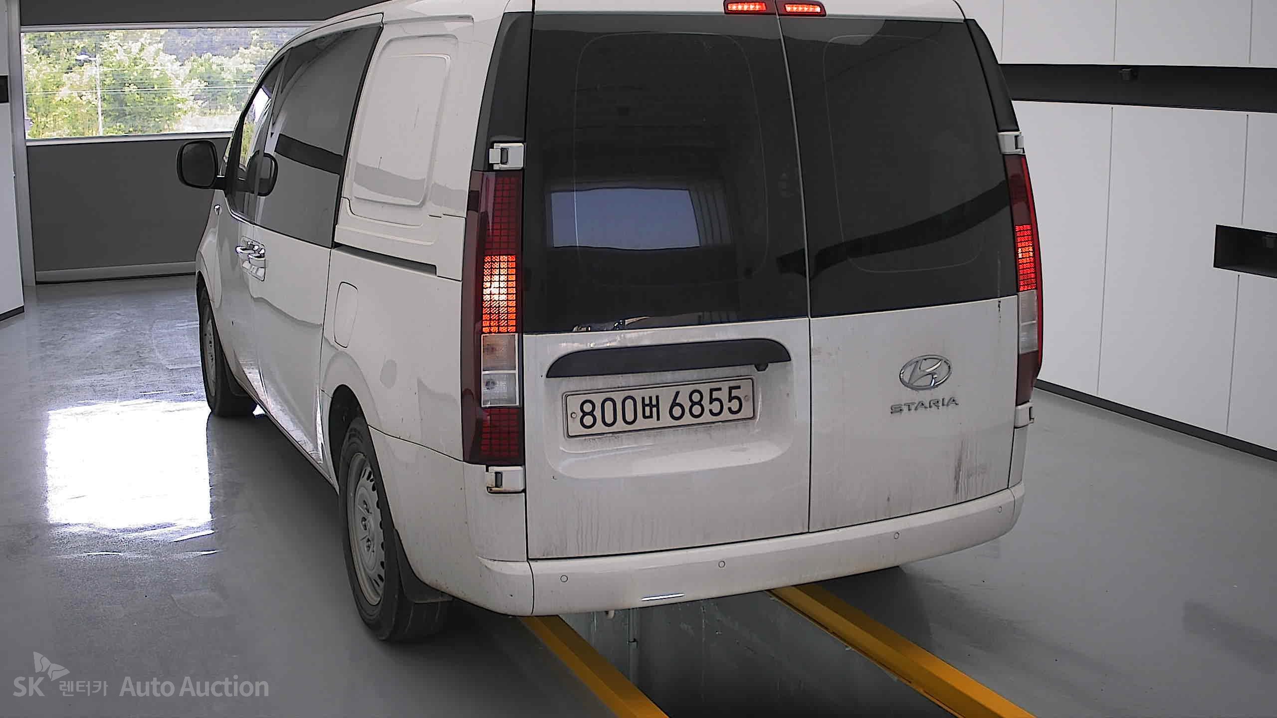 2022 - hyundai staria