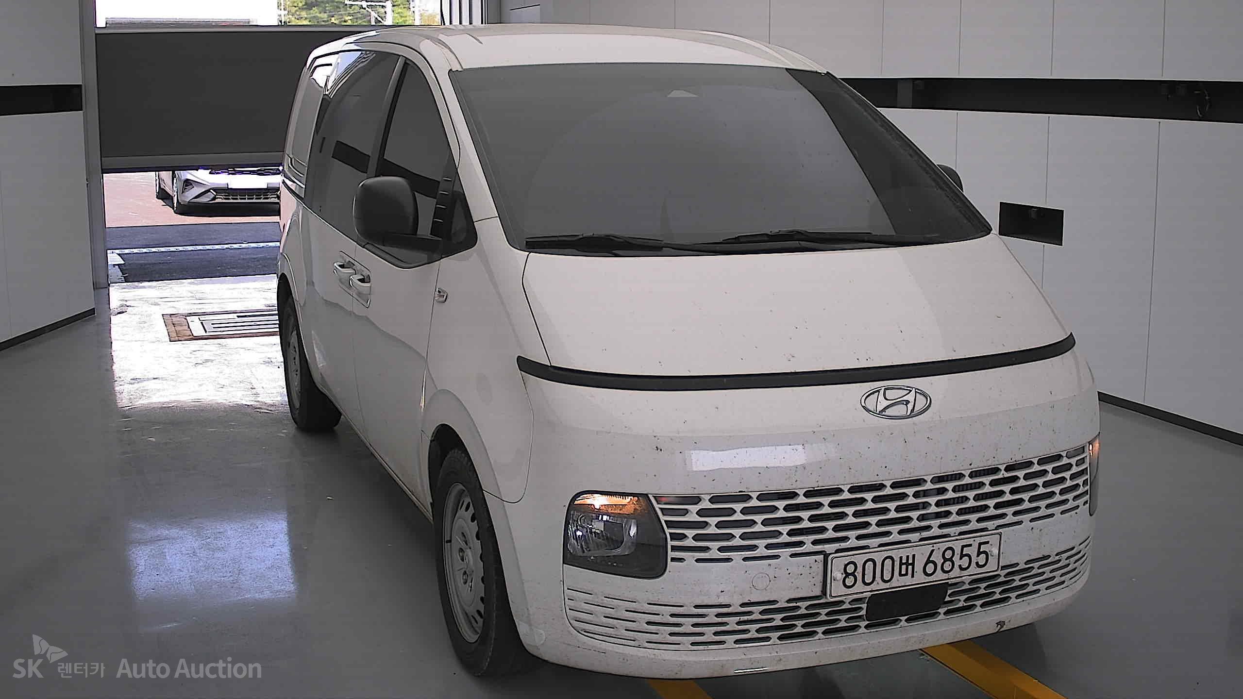 2022 - hyundai staria