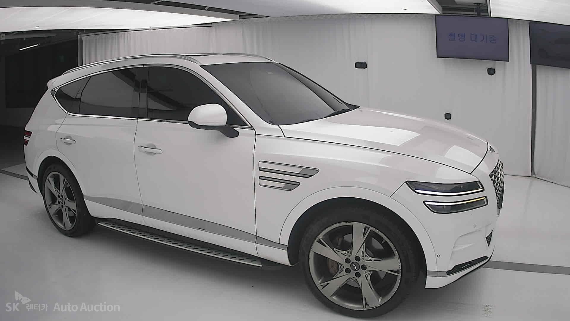 2022 - genesis gv80
