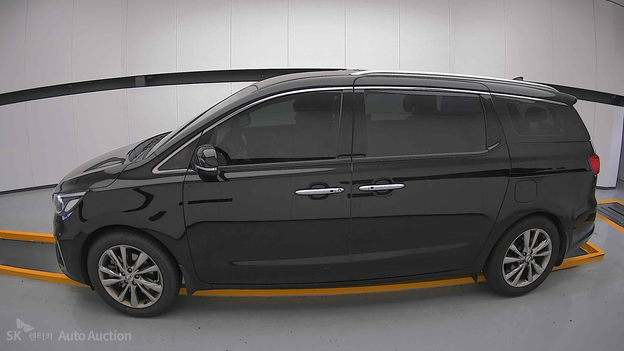 2020 - kia carnival