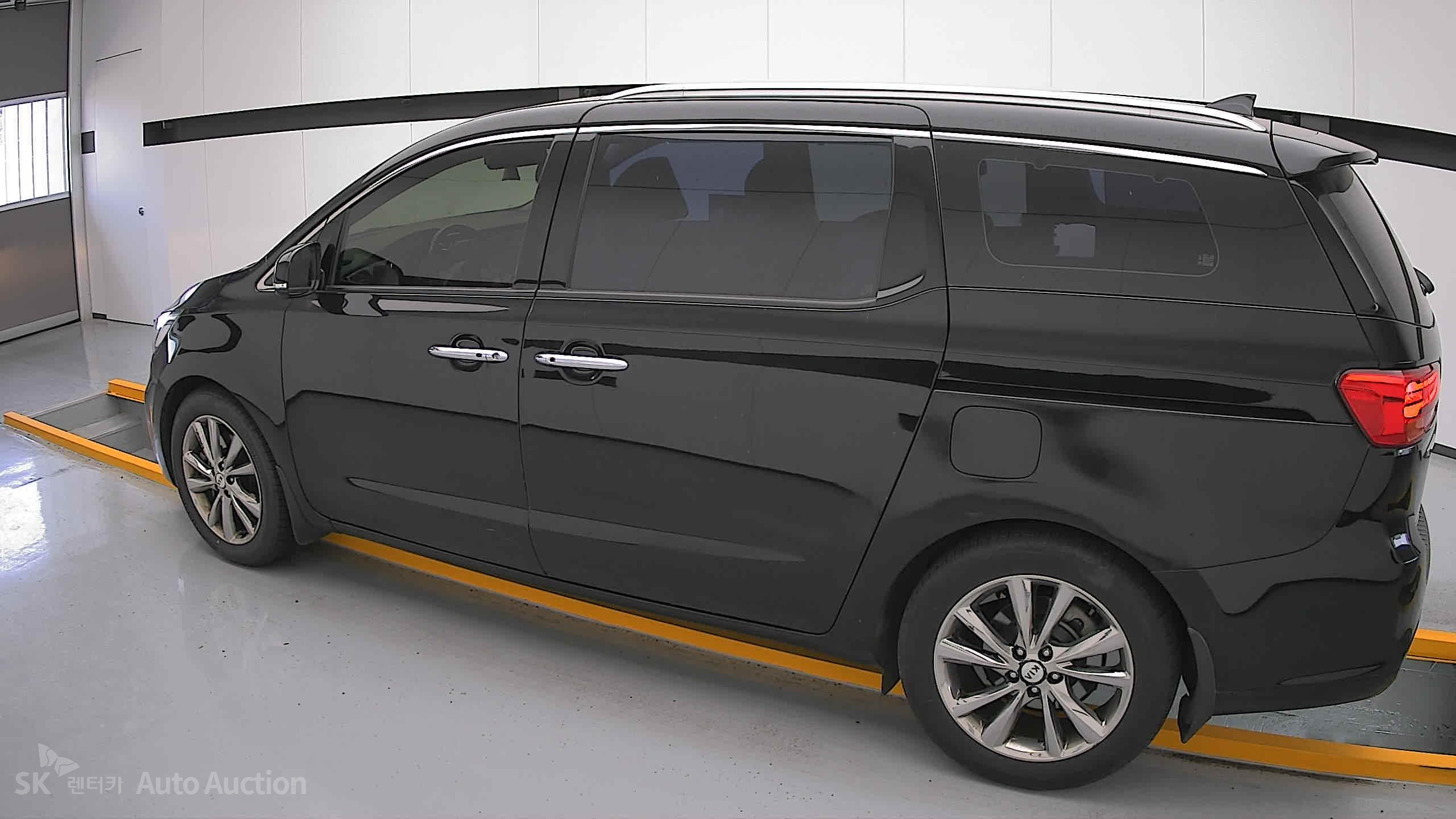 2020 - kia carnival
