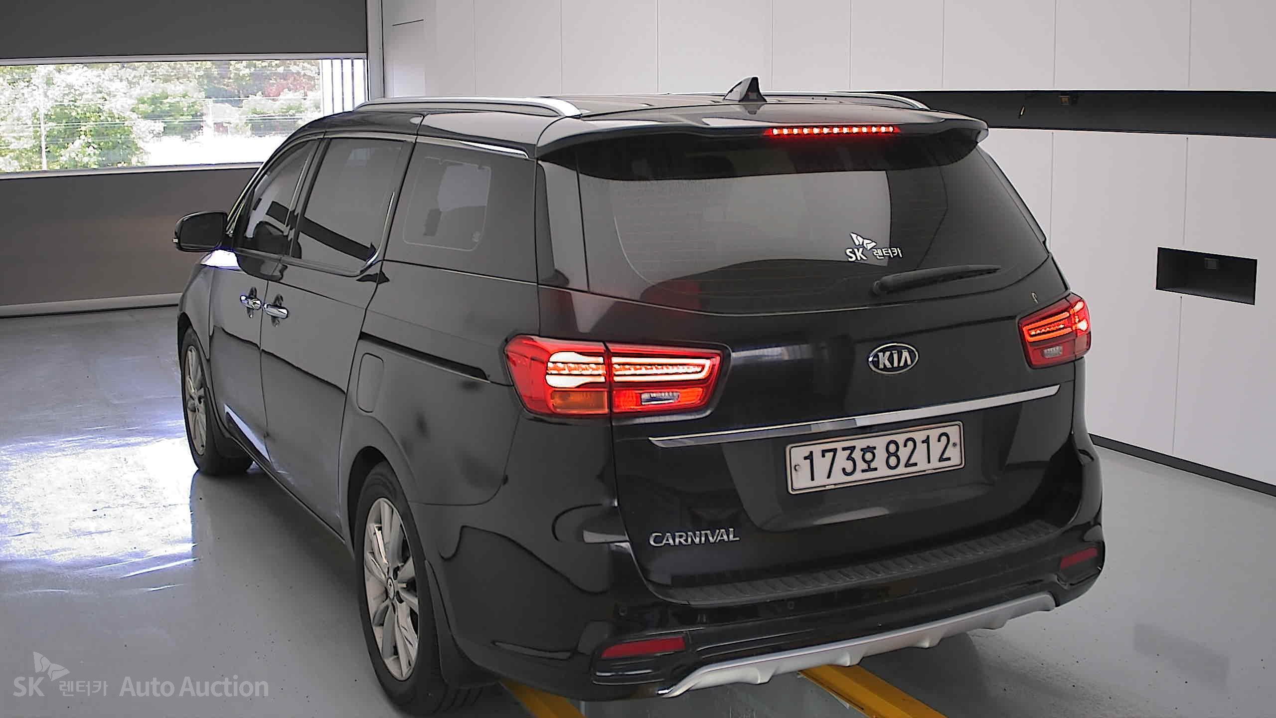 2020 - kia carnival