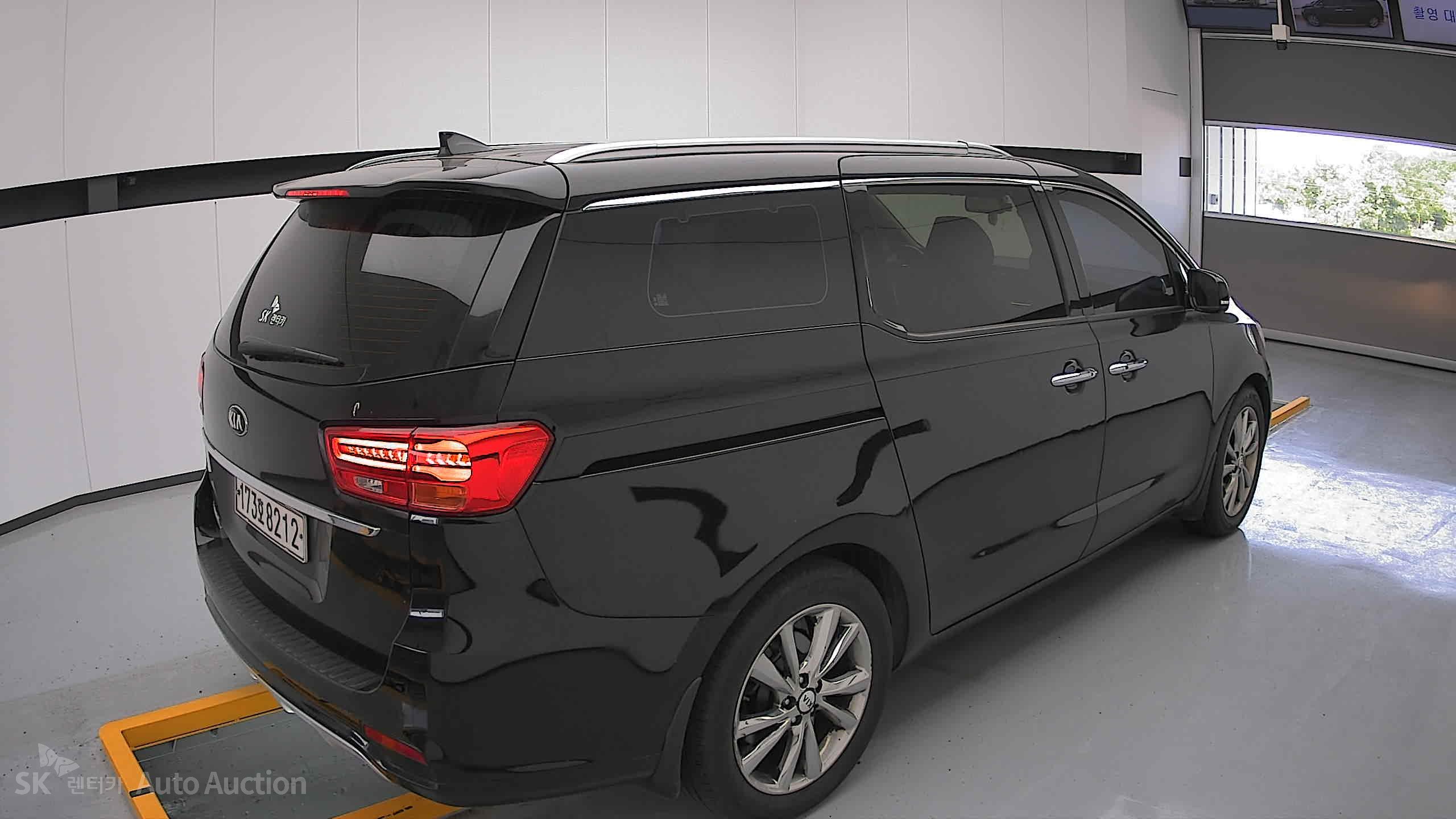 2020 - kia carnival