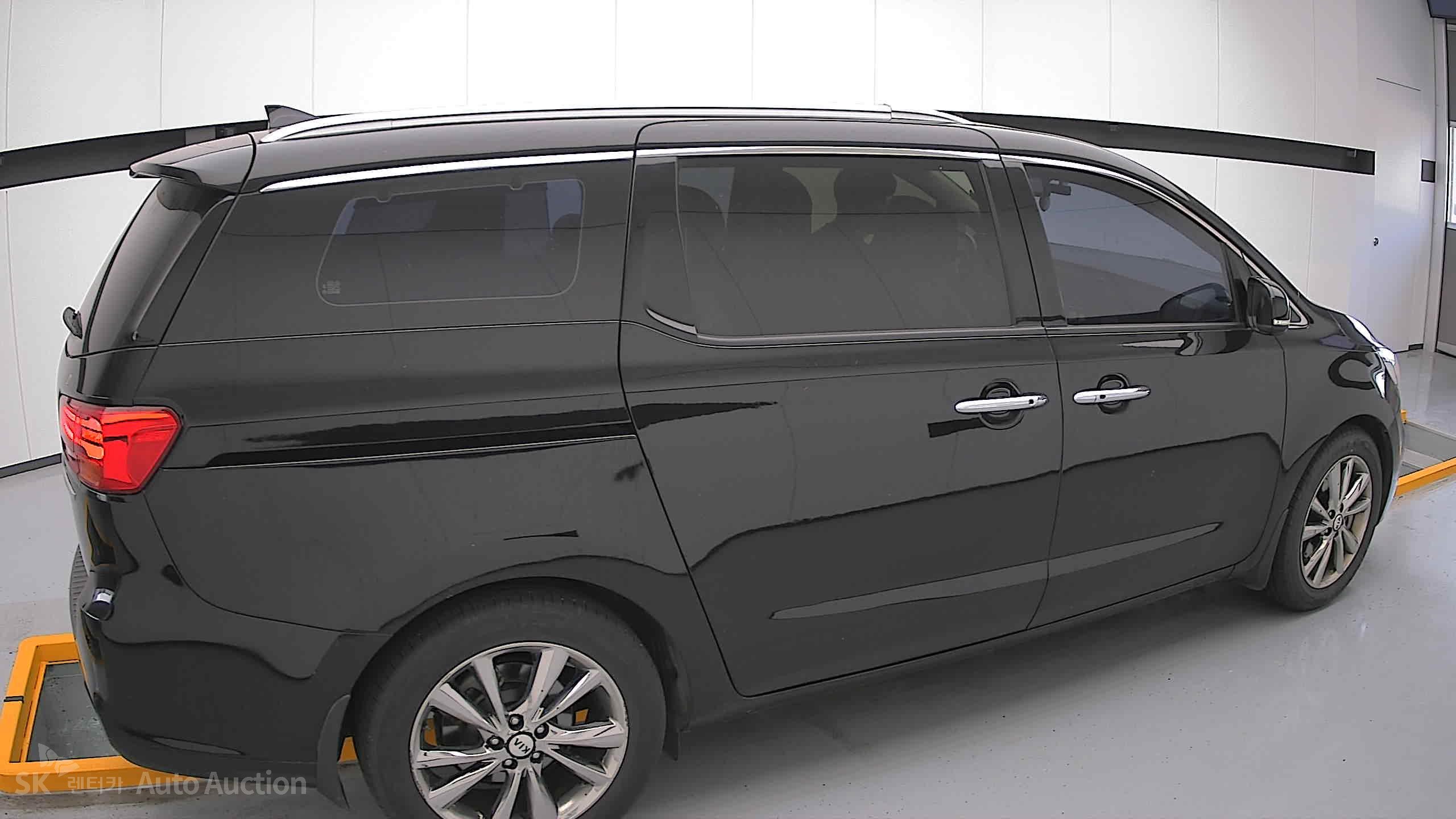 2020 - kia carnival