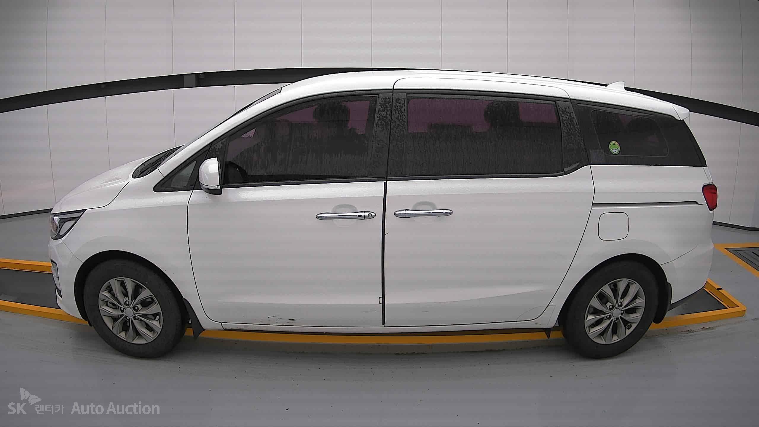 2020 - kia carnival