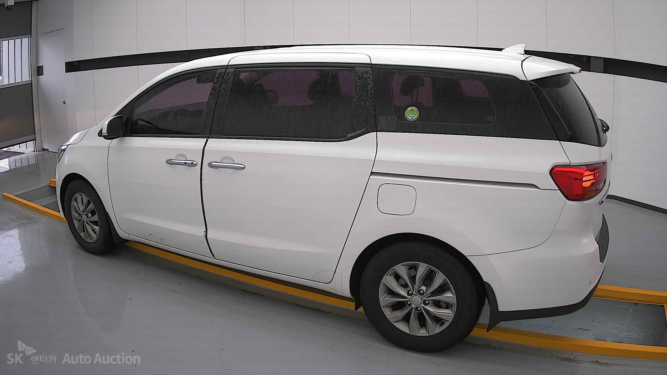 2020 - kia carnival