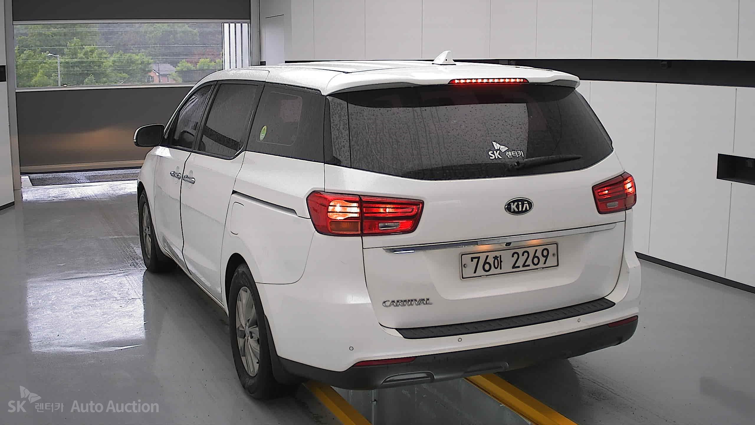 2020 - kia carnival