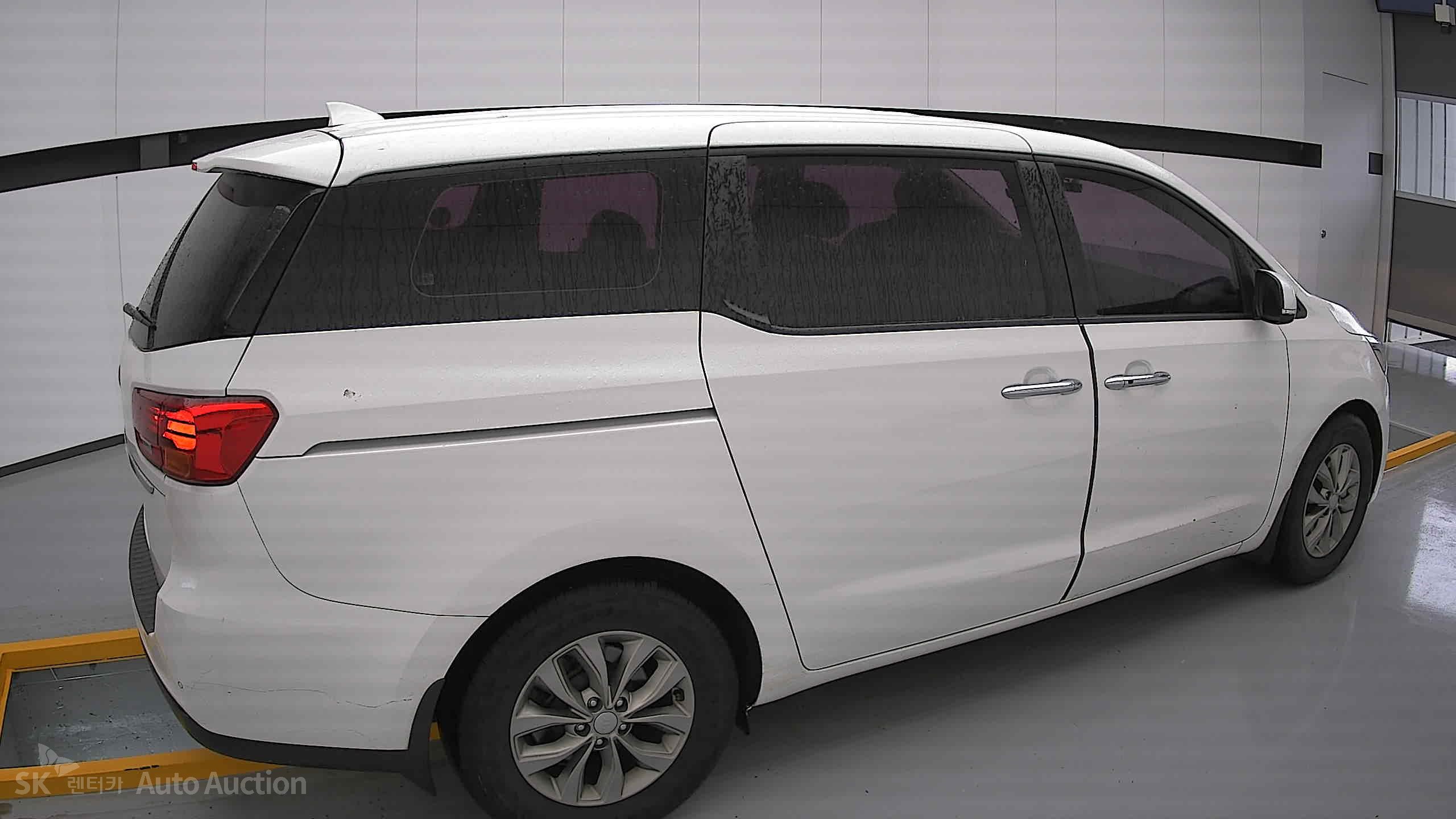 2020 - kia carnival