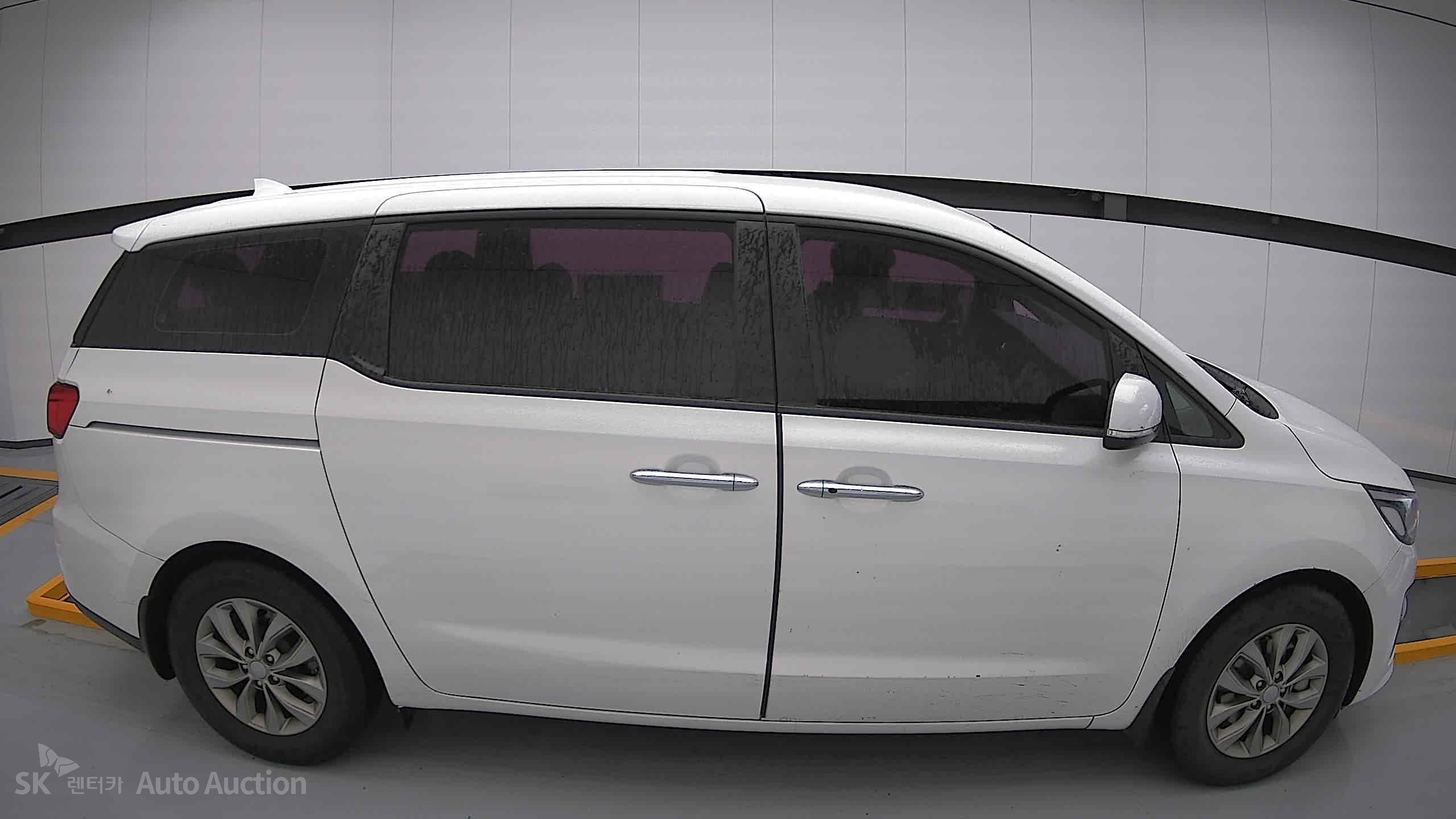 2020 - kia carnival