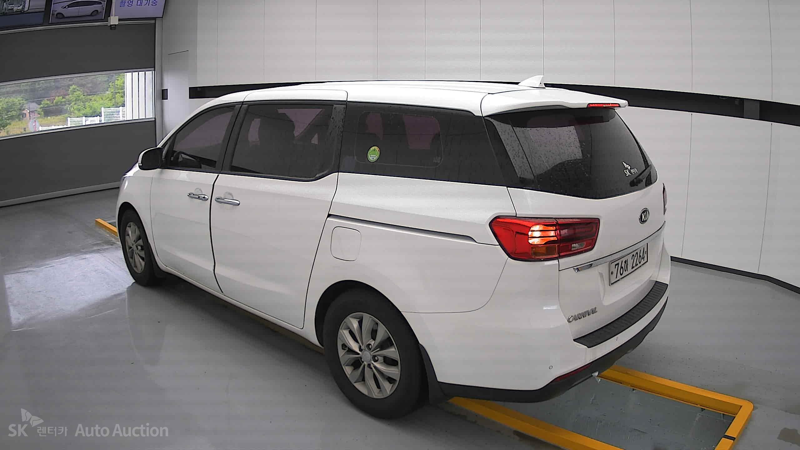 2020 - kia carnival