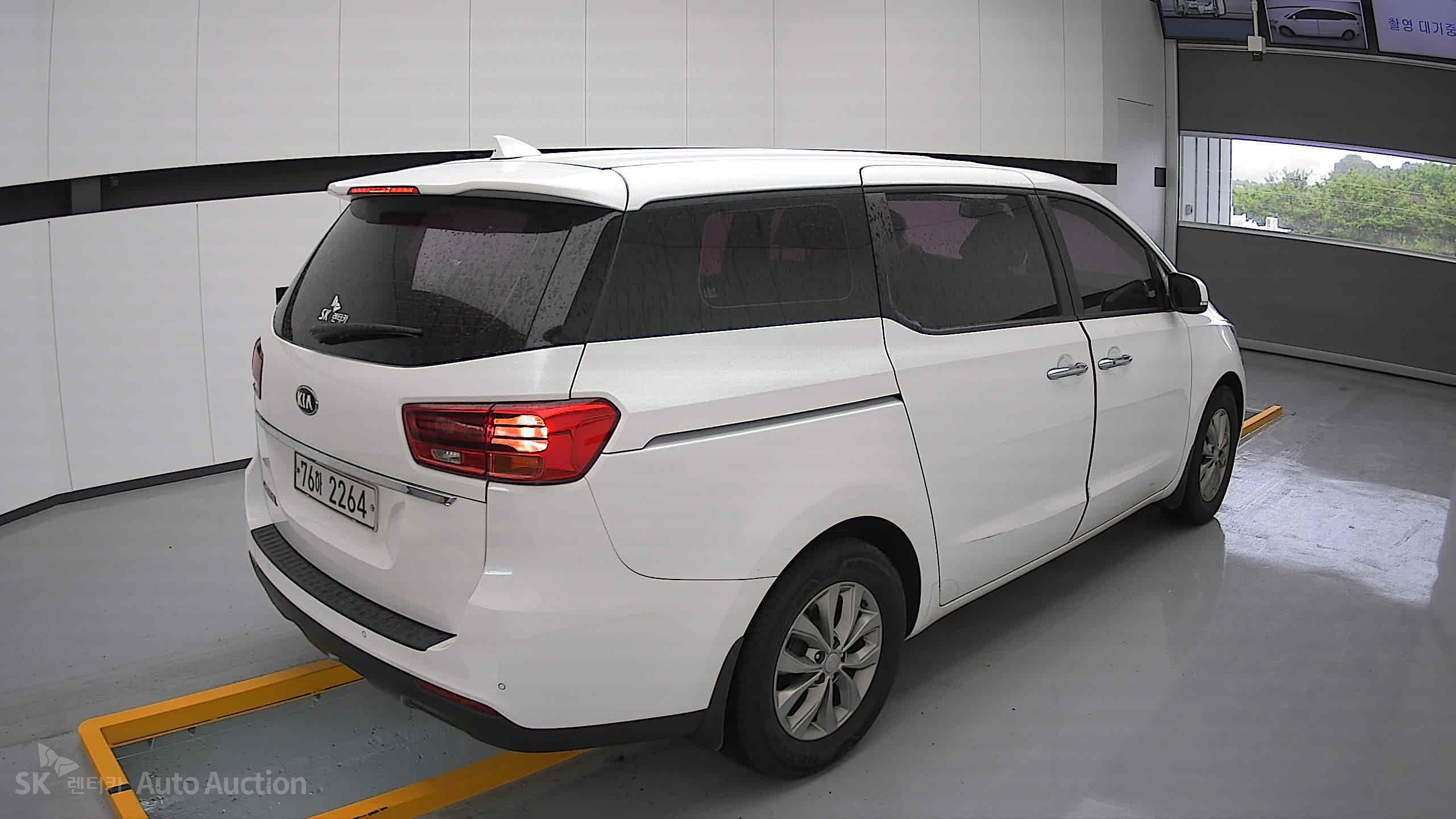 2020 - kia carnival