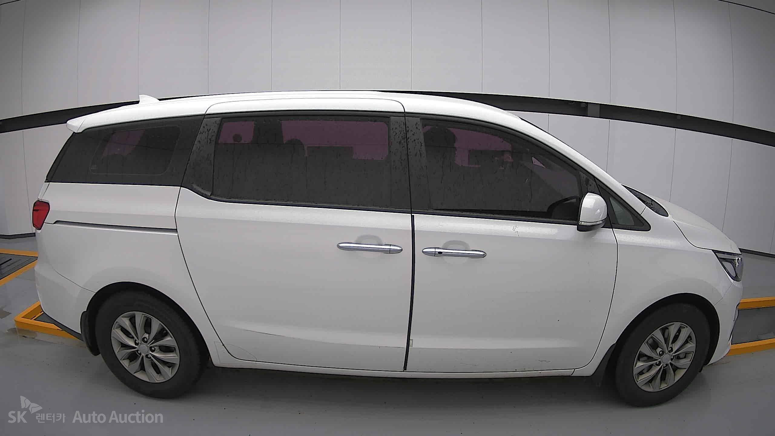 2020 - kia carnival