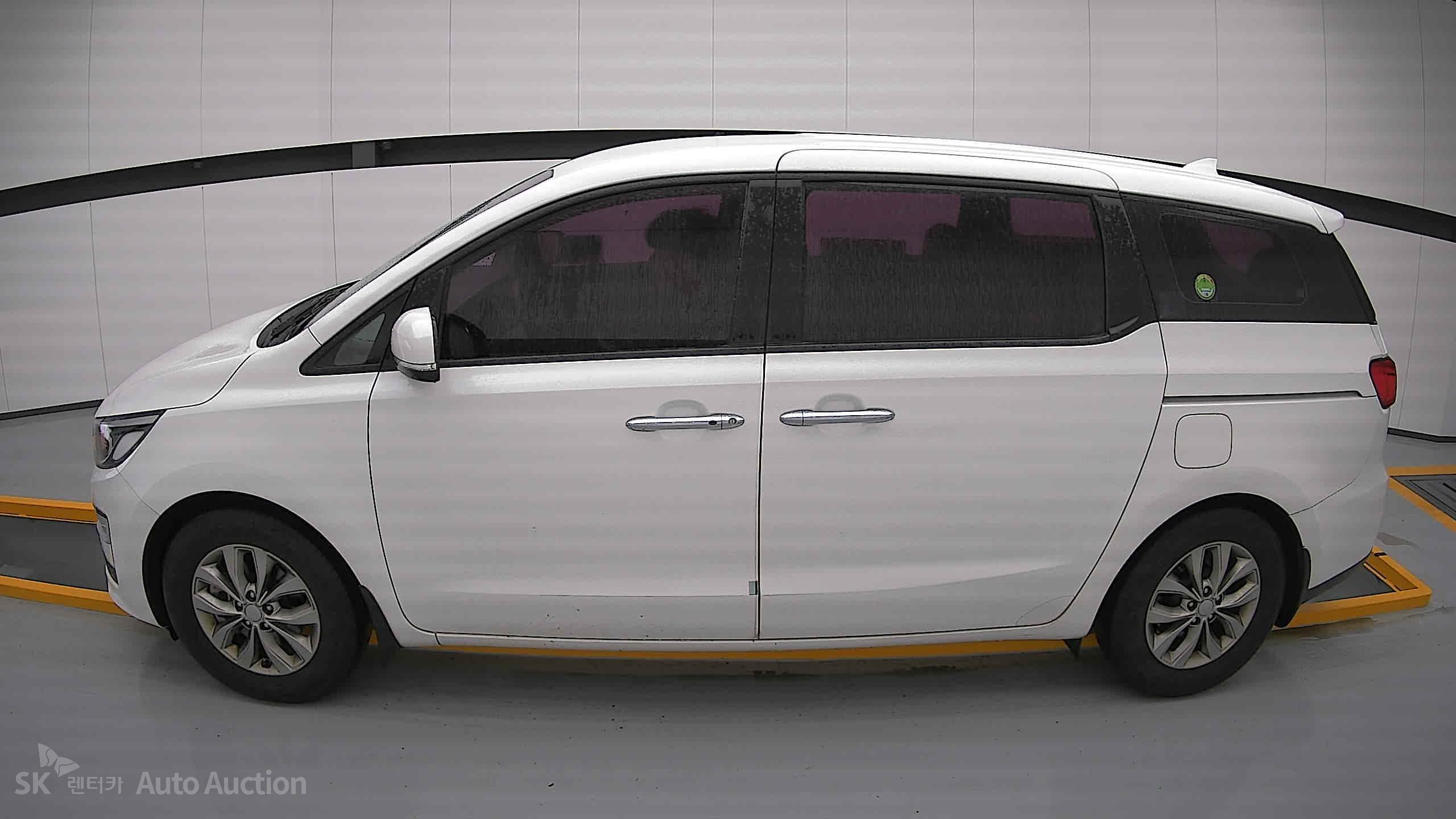 2020 - kia carnival