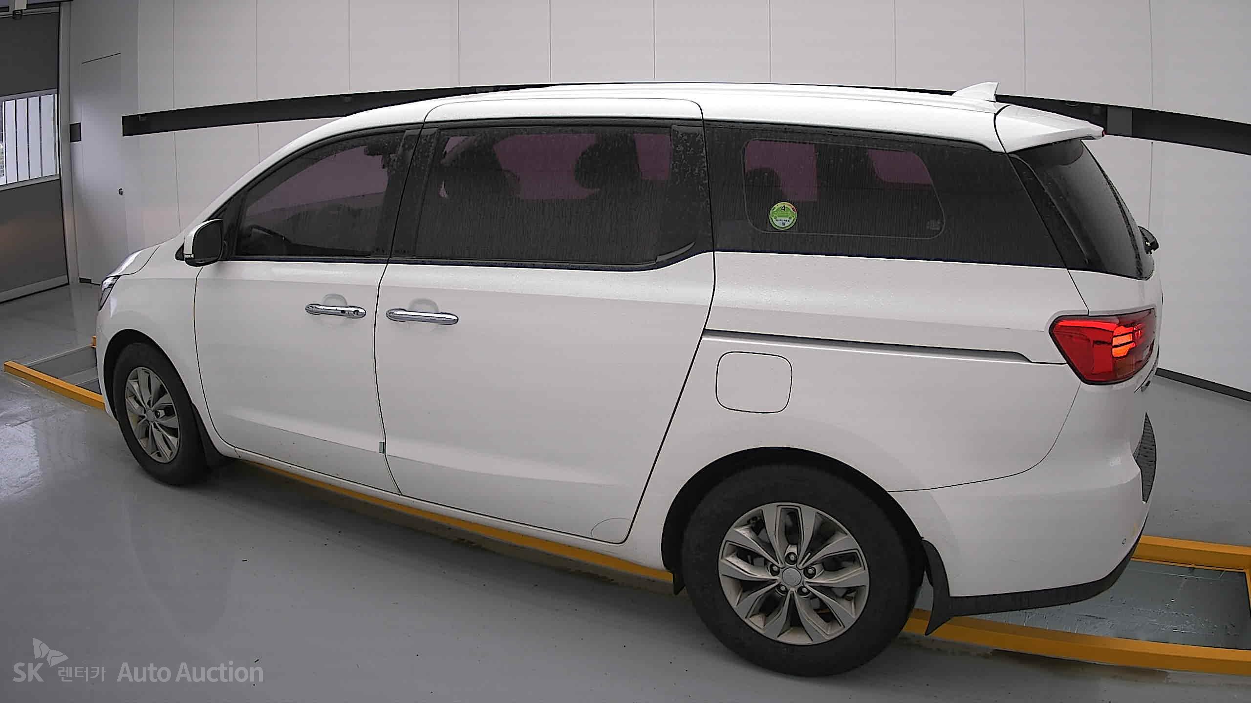 2020 - kia carnival