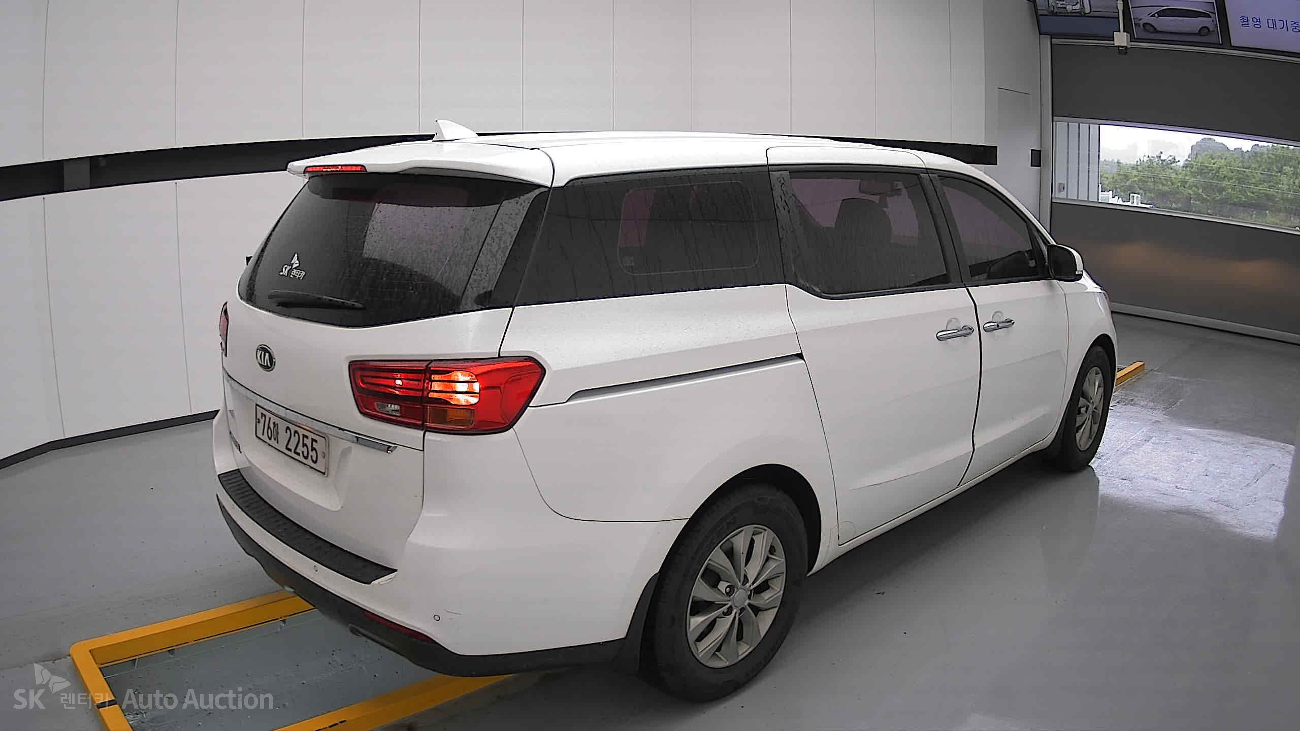 2020 - kia carnival