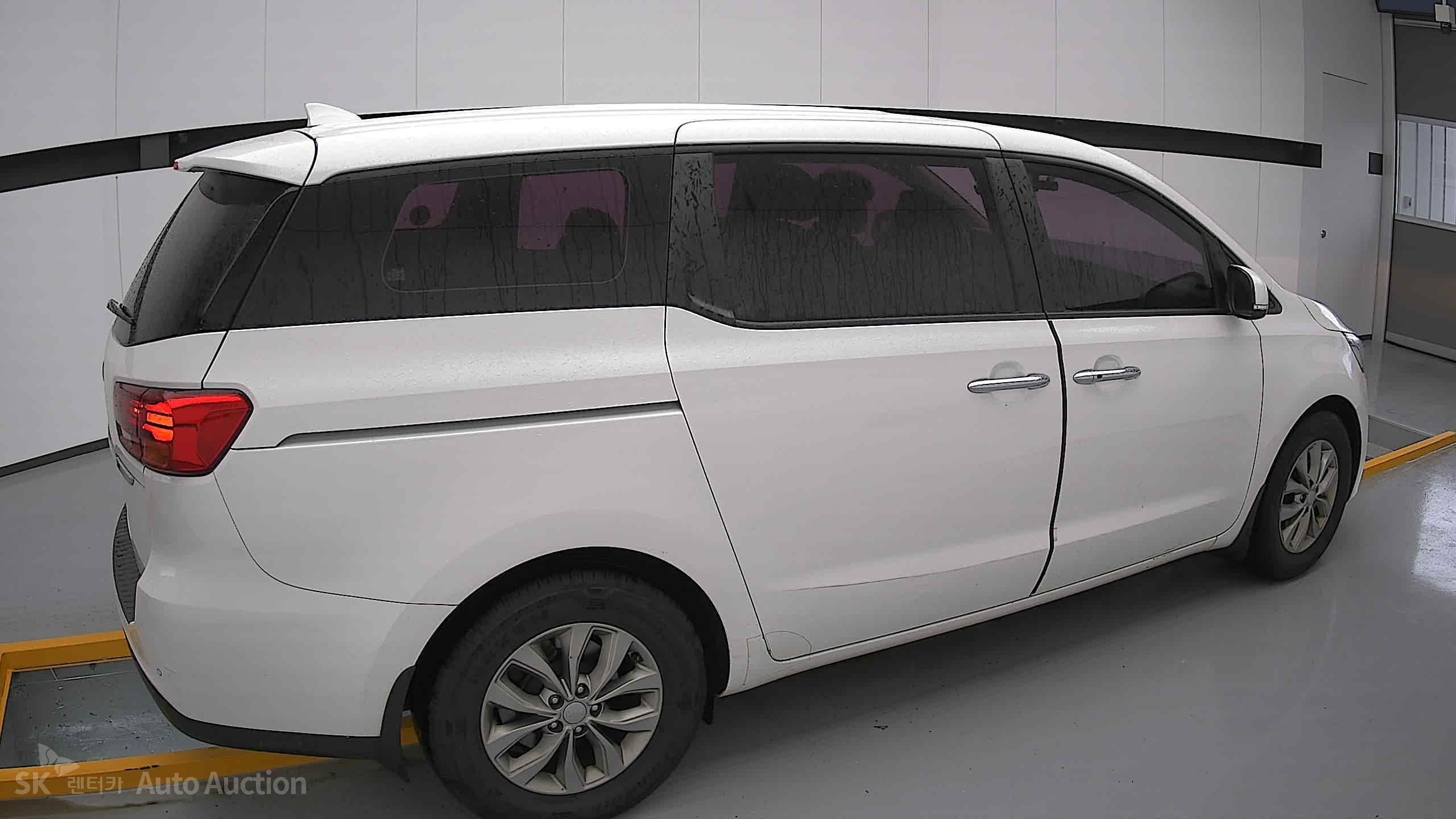 2020 - kia carnival