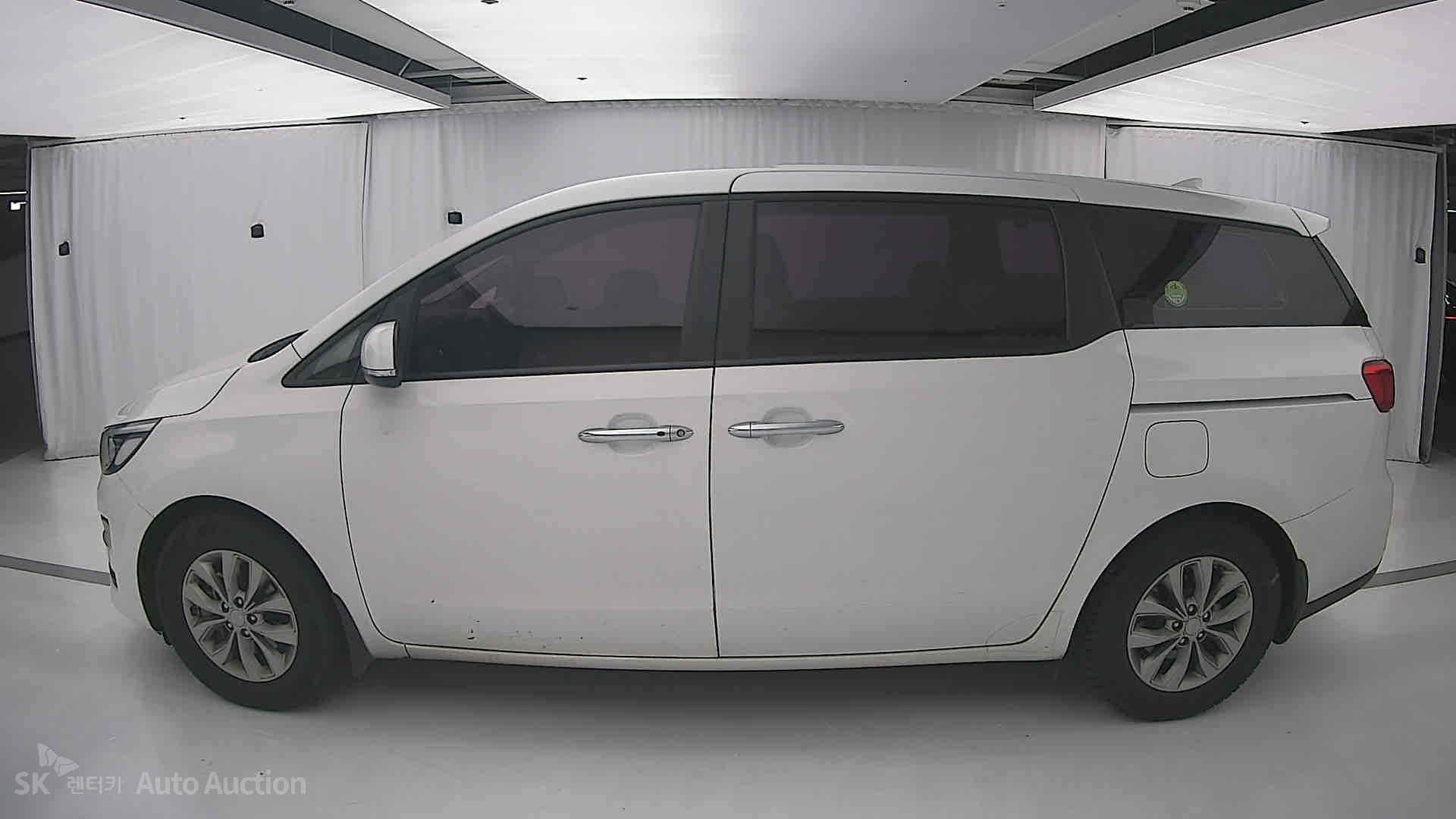 2020 - kia carnival